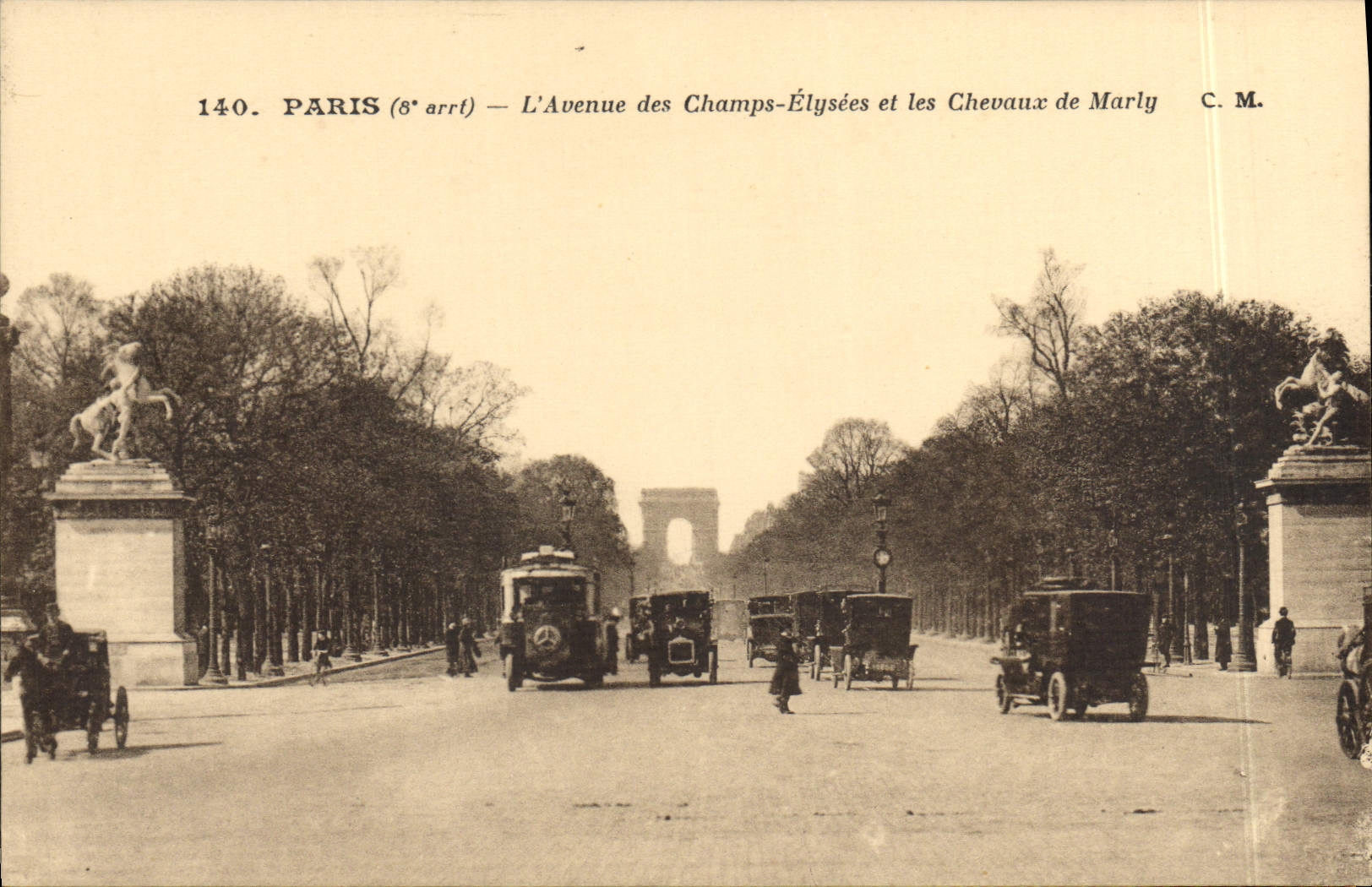 CPA Paris L'Avenue Des Champs Elysees Et Les Chevaux De Marly