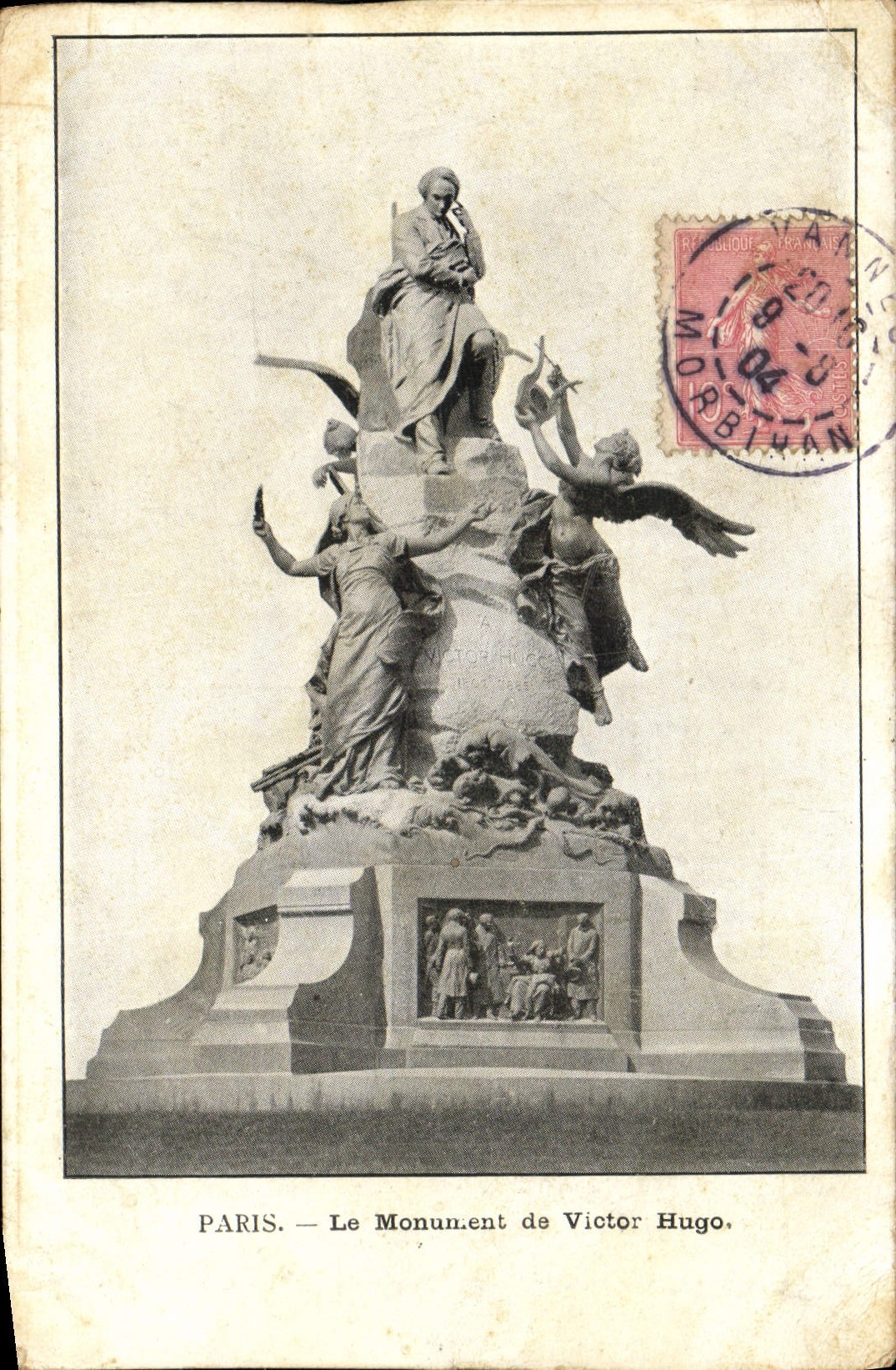 CPA Paris Le Monument De Victor Hugo