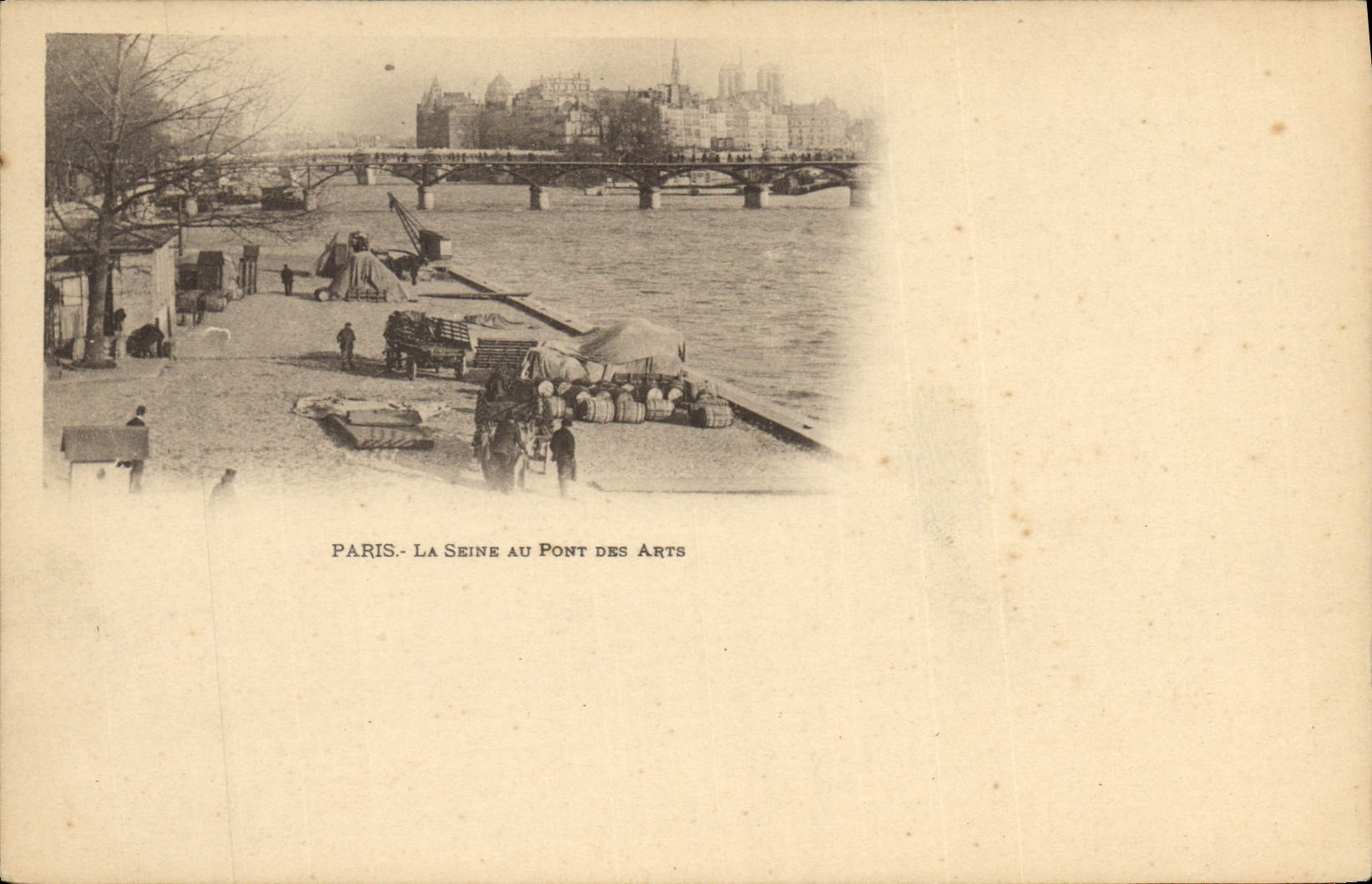 CPA Paris La Seine Au Pont Des Arts