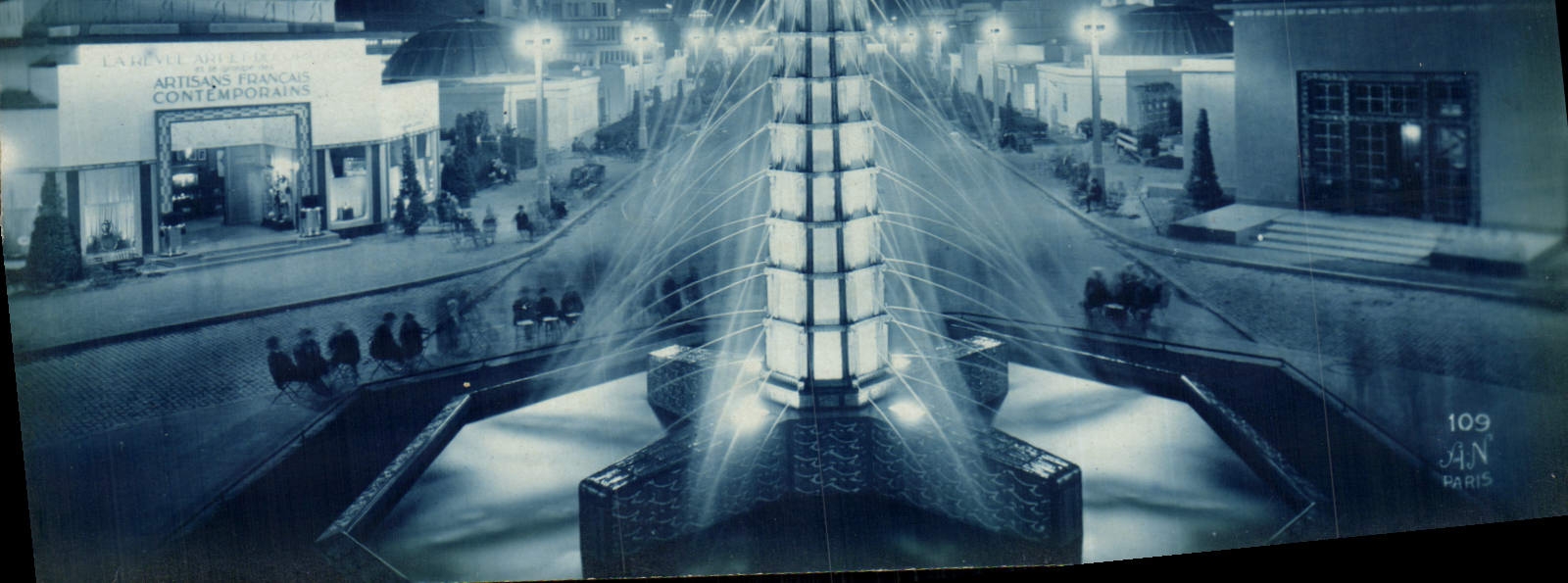 CPA Paris Exposition des Arts Decoratifs 1925 Vue de nuit