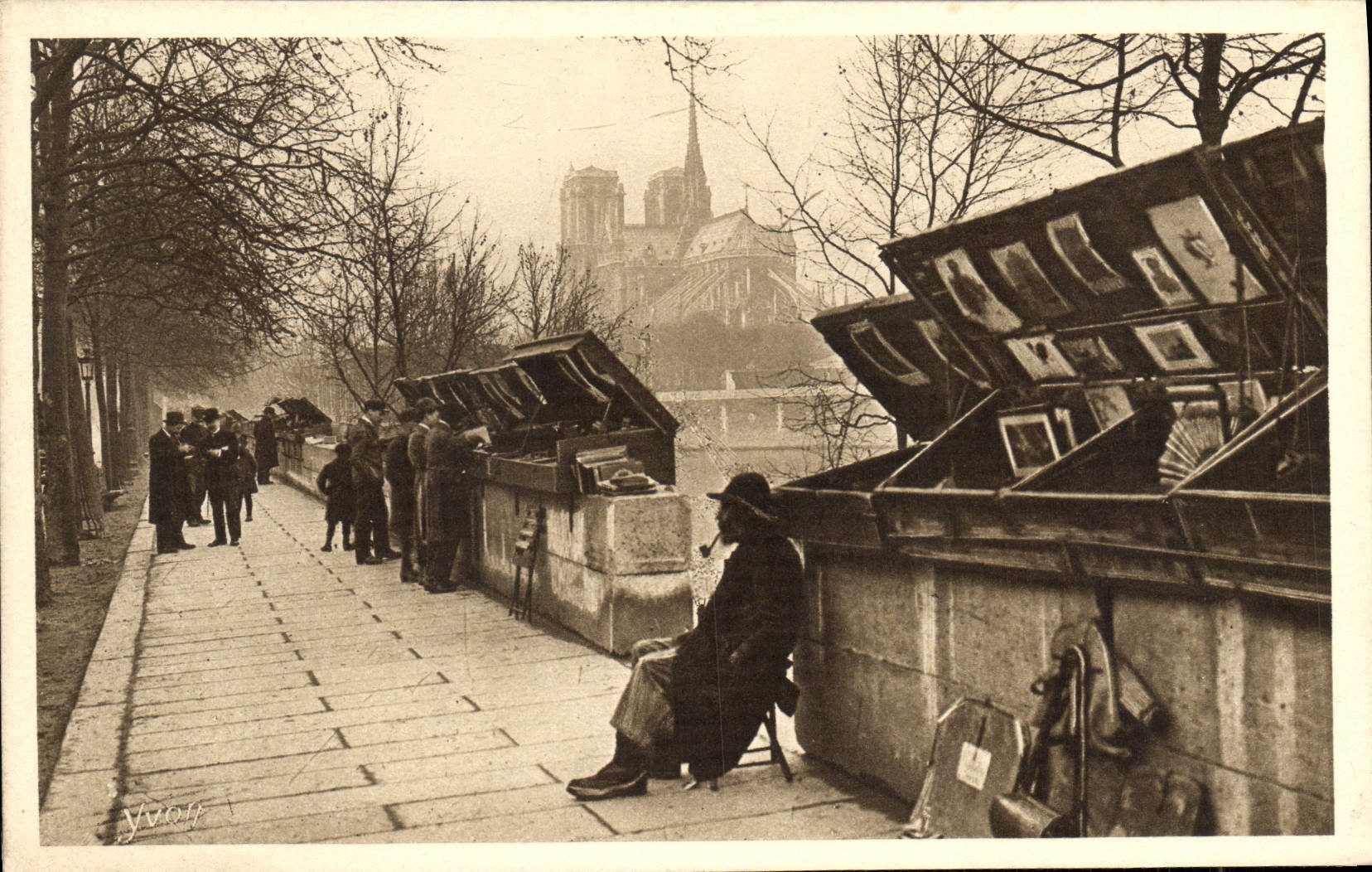 VINTAGE POSTCARD Paris While Strolling Secondhand booksellers Of the Quay Of the Small tower Secondhand bookseller