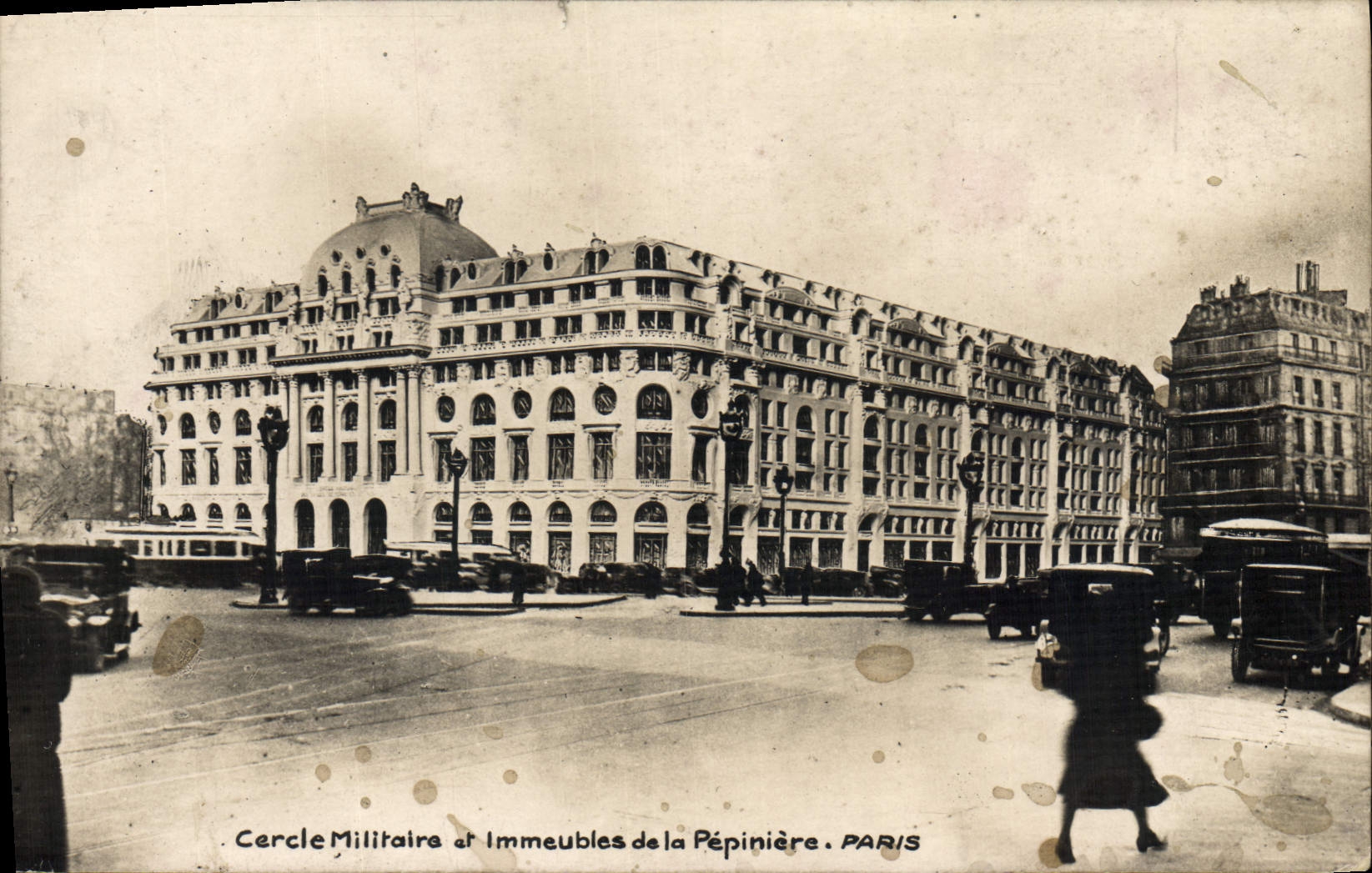 CPA Cercle Militaire et Immeubles De La Pepiniere Paris