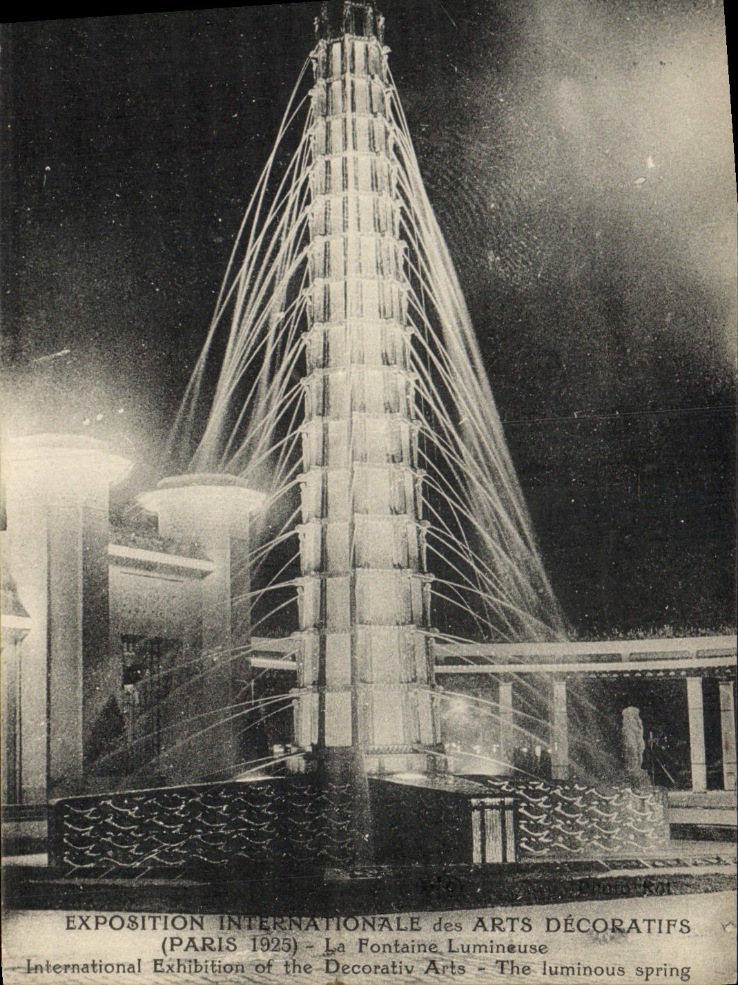 Exposición internacional de la POSTAL de la VENDIMIA de los artes decorativos París la fuente luminosa