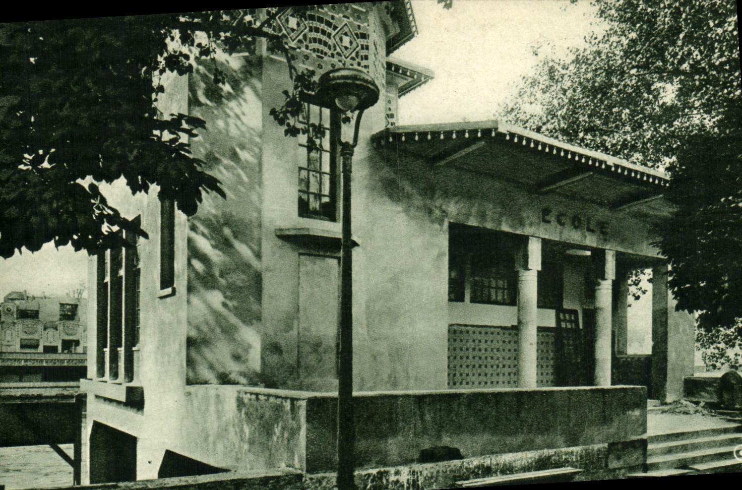 CPA Exposition Internationale Des Arts Decoratifs Paris L'Ecole Du Village Francais