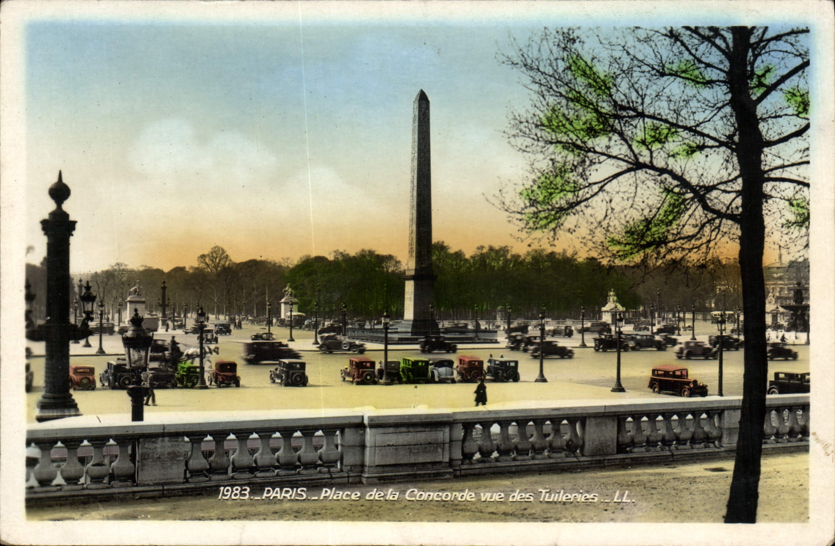 VINTAGE POSTCARD Paris Places Harmony Seen Of Tileries