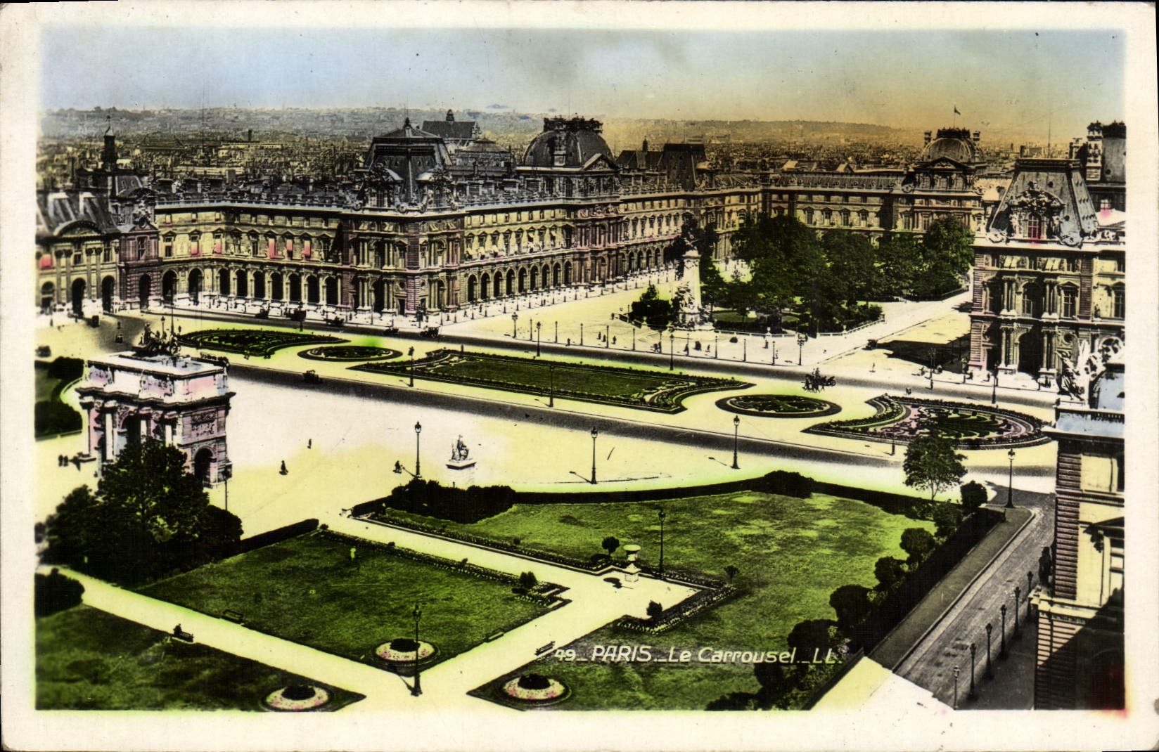 CPA Paris Le Carrousel