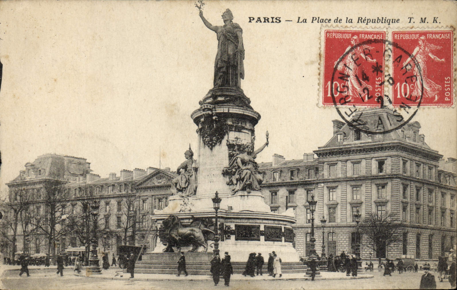 CPA Paris La Place De La Republique