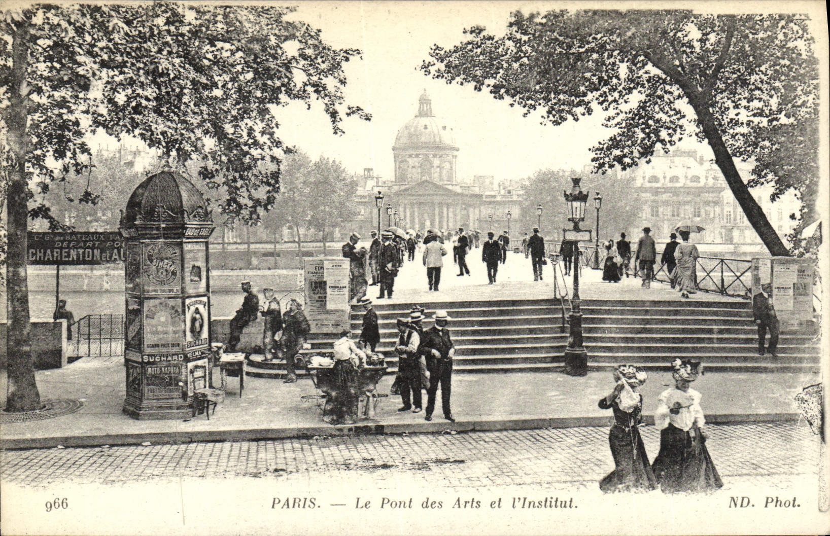 CPA Paris Le Pont Des Arts Et l'Institut
