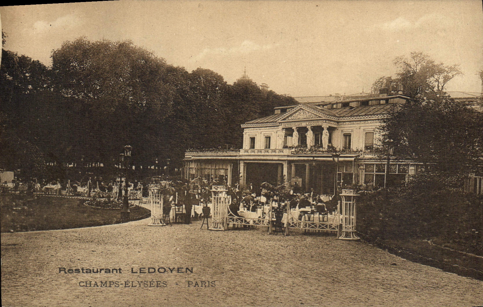 CPA Restaurant Ledoyen Champs Elysees Paris