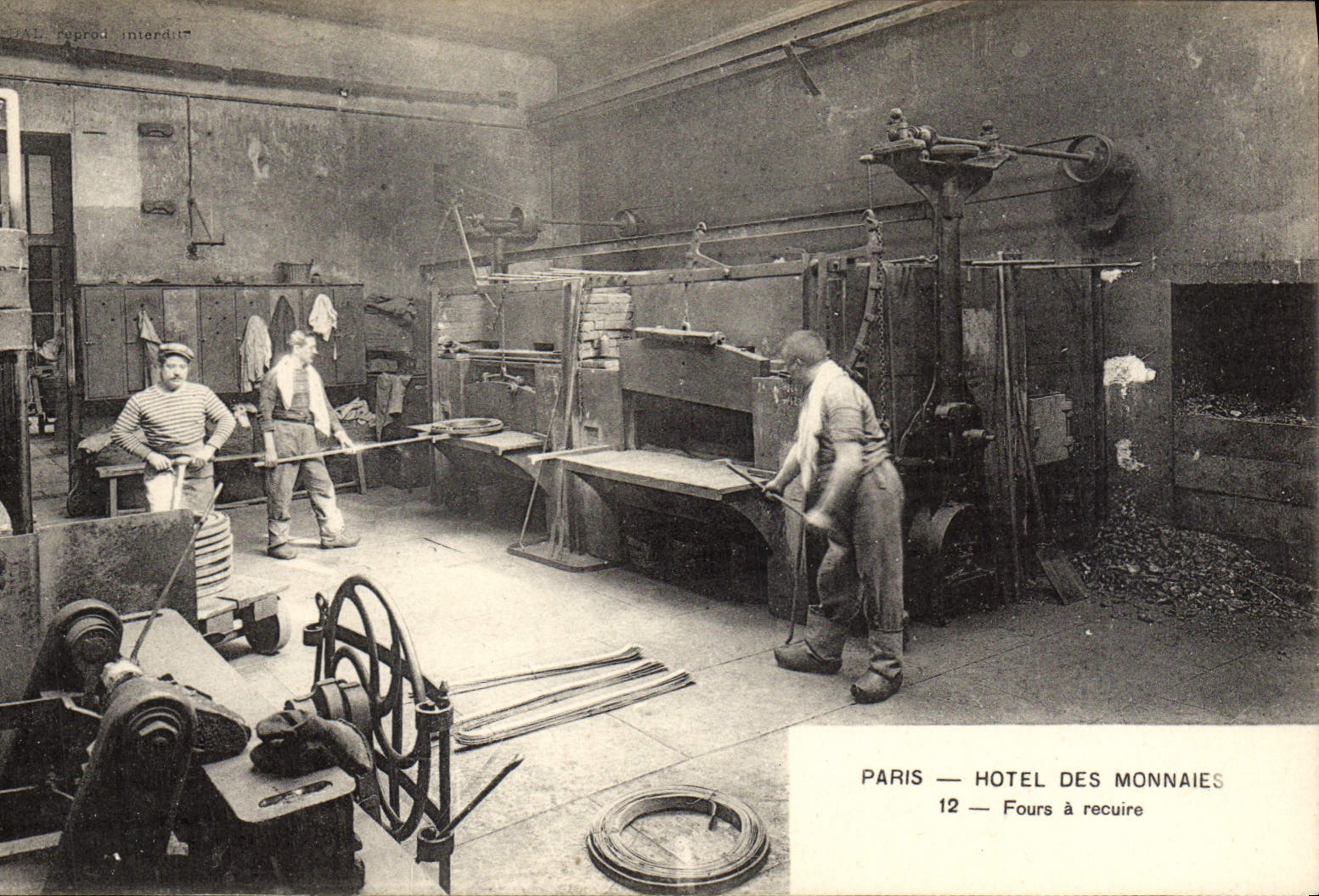 CPA Paris Hotel Des Monnaies Fours a Recuire