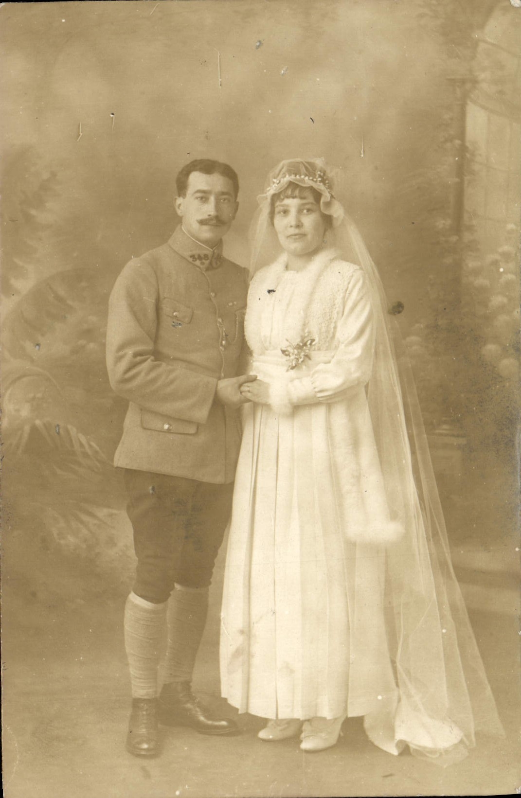 Real photo Woman Soldier militaria (n°348 on the collar)