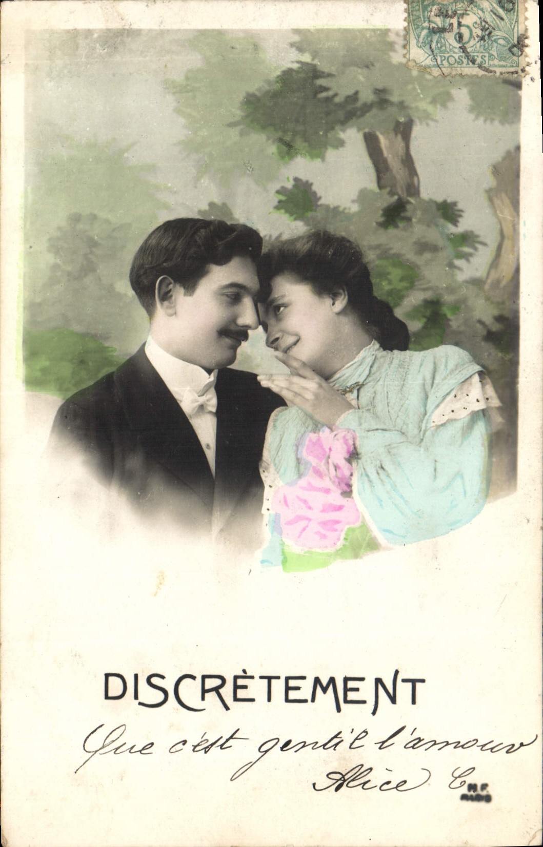 CPA Fantaisie Femme Discretement