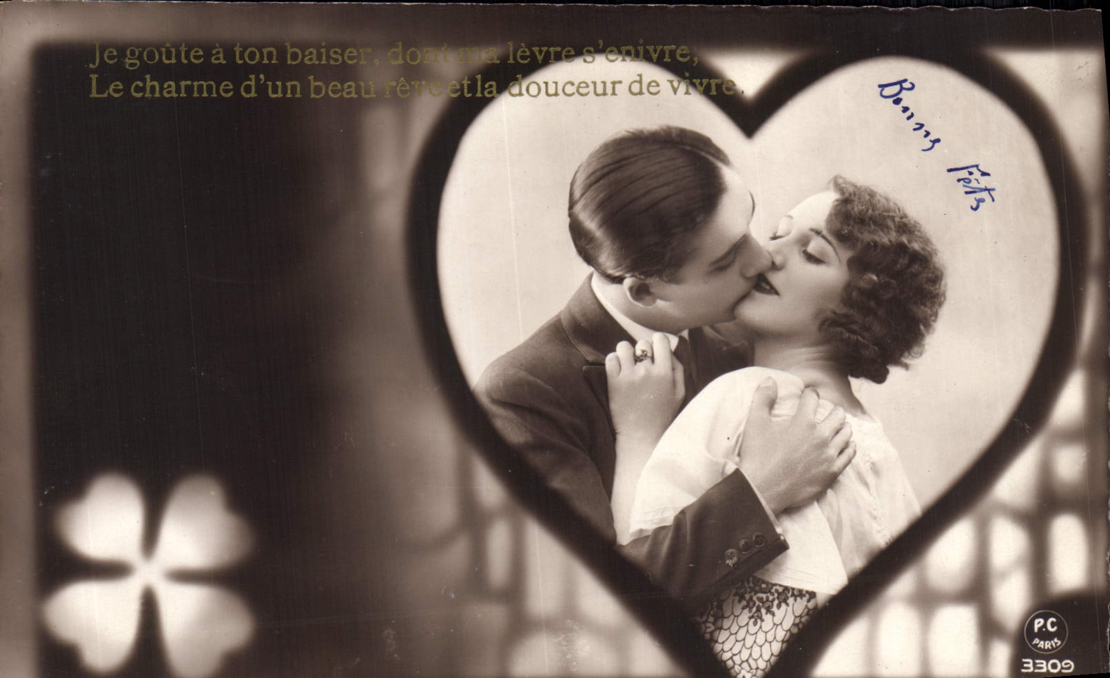 CPA Fantaisie Femme Coeur Trefle 