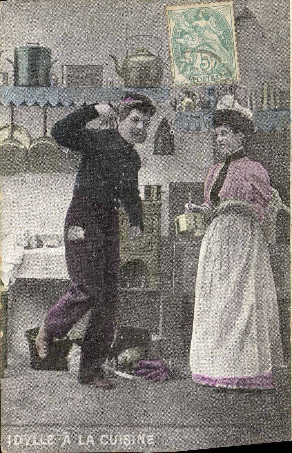 CPA Fantaisie Femme Idylle a la cuisine