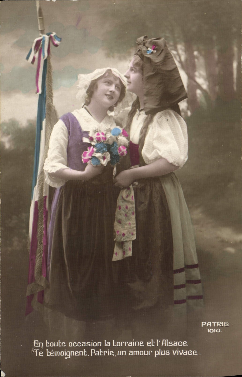 CPA Fantaisie Femmes Alsace Lorraine 