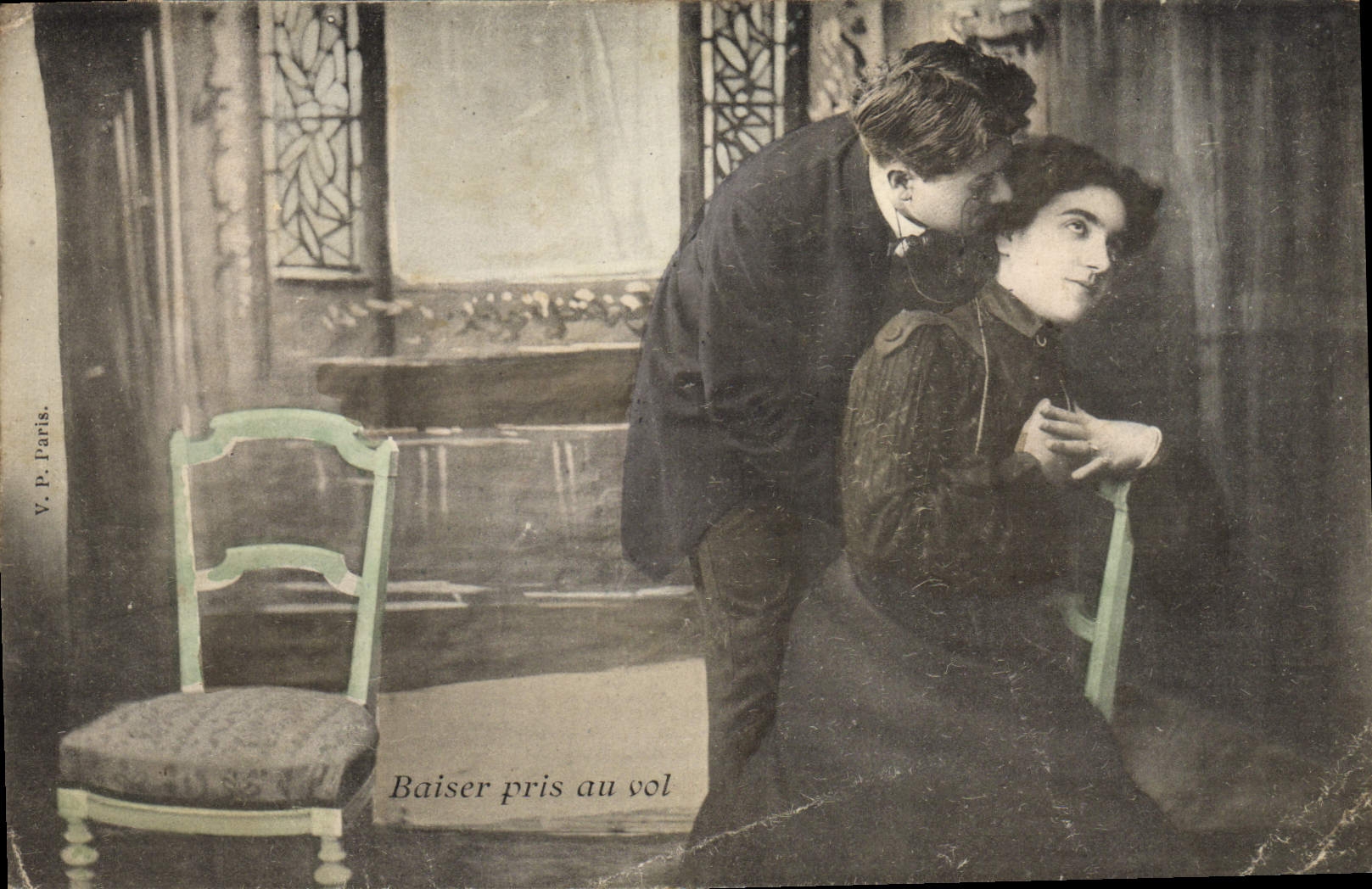 CPA Fantaisie Femme Baiser pris au vol