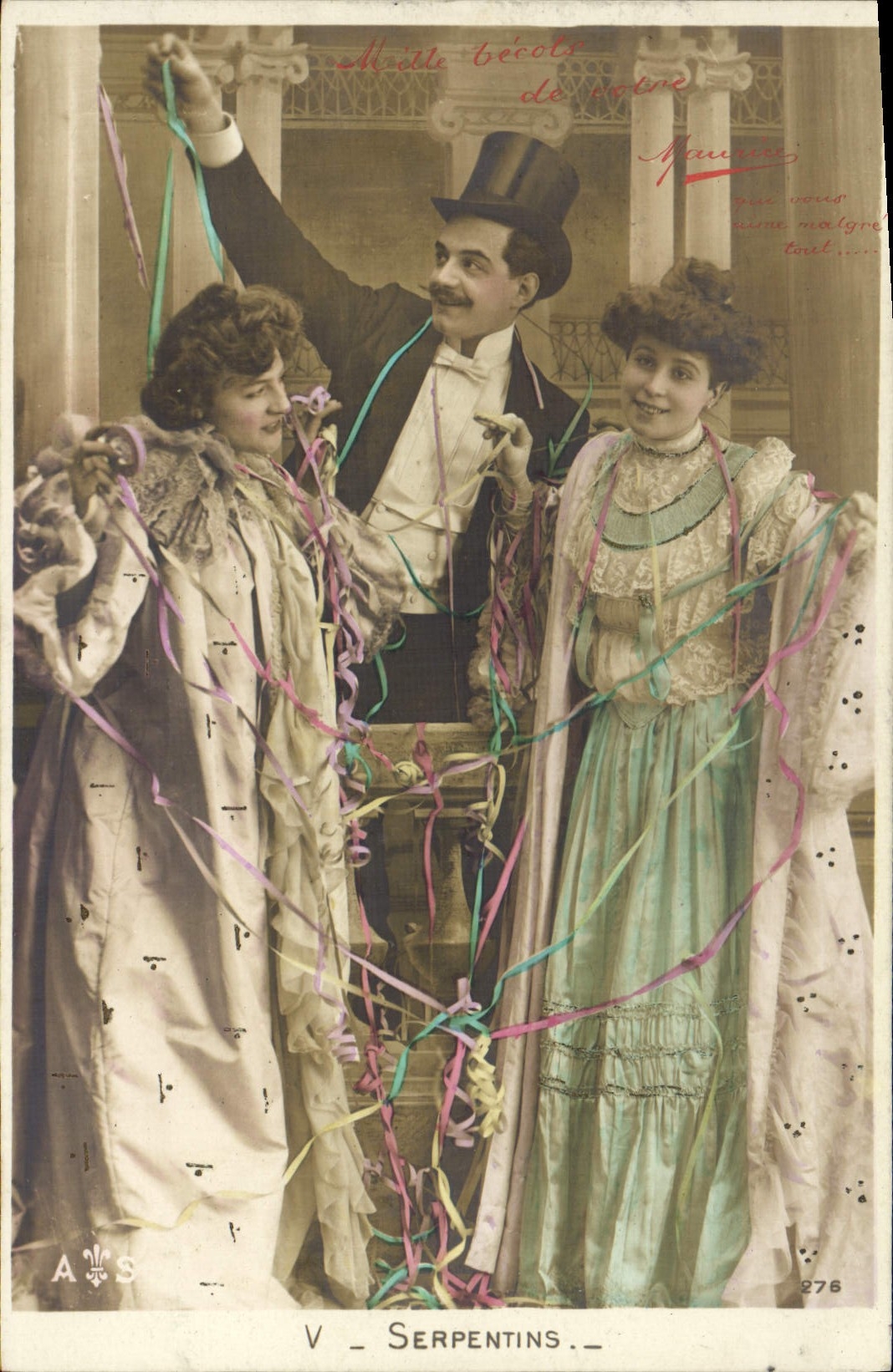 CPA Fantaisie Femme Serpentins