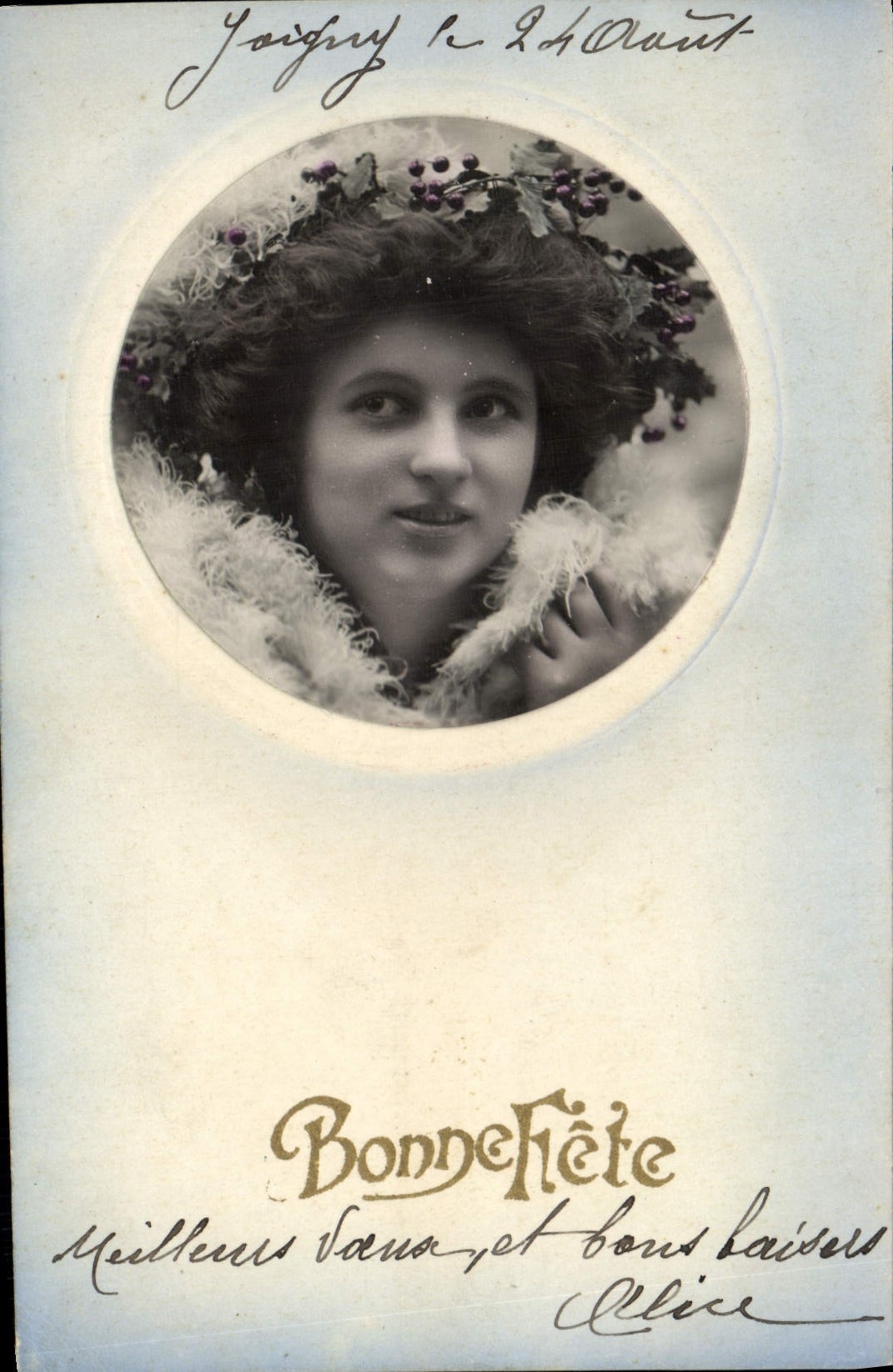 CPA Fantaisie Femme Joigny