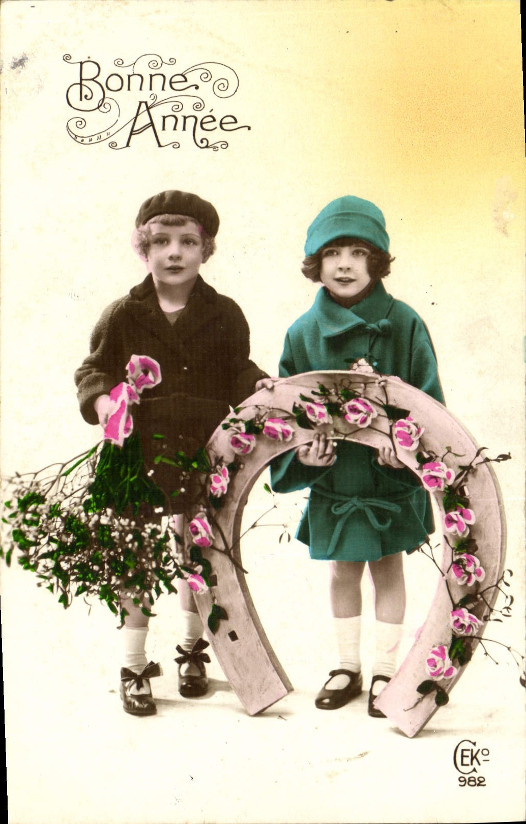 CPA Fantaisie Enfants Fer a cheval