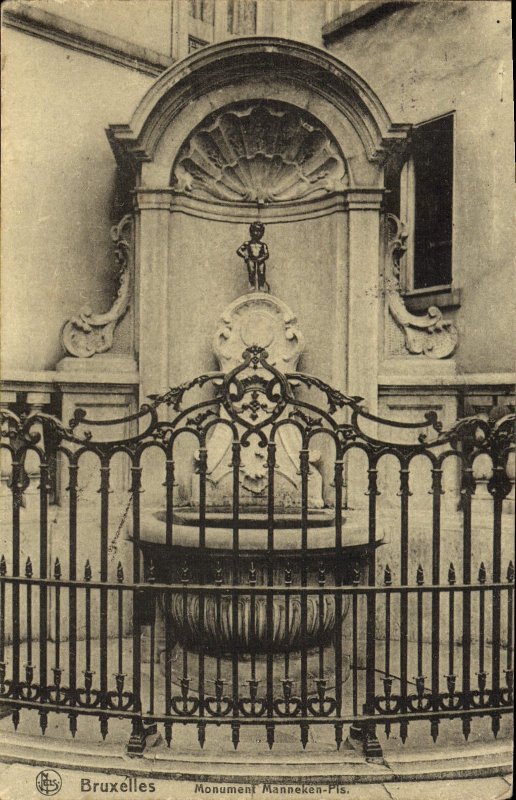 Monumento de Bruselas Manneken de la POSTAL de la VENDIMIA peor