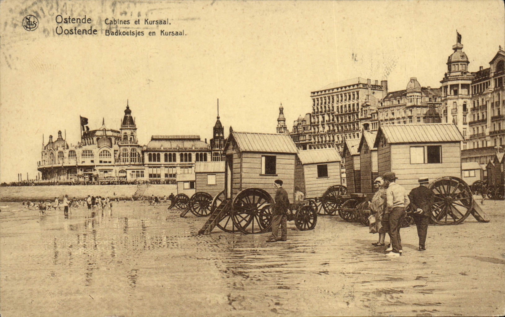 Cabinas y Kursaal de Ostende de la POSTAL de la VENDIMIA