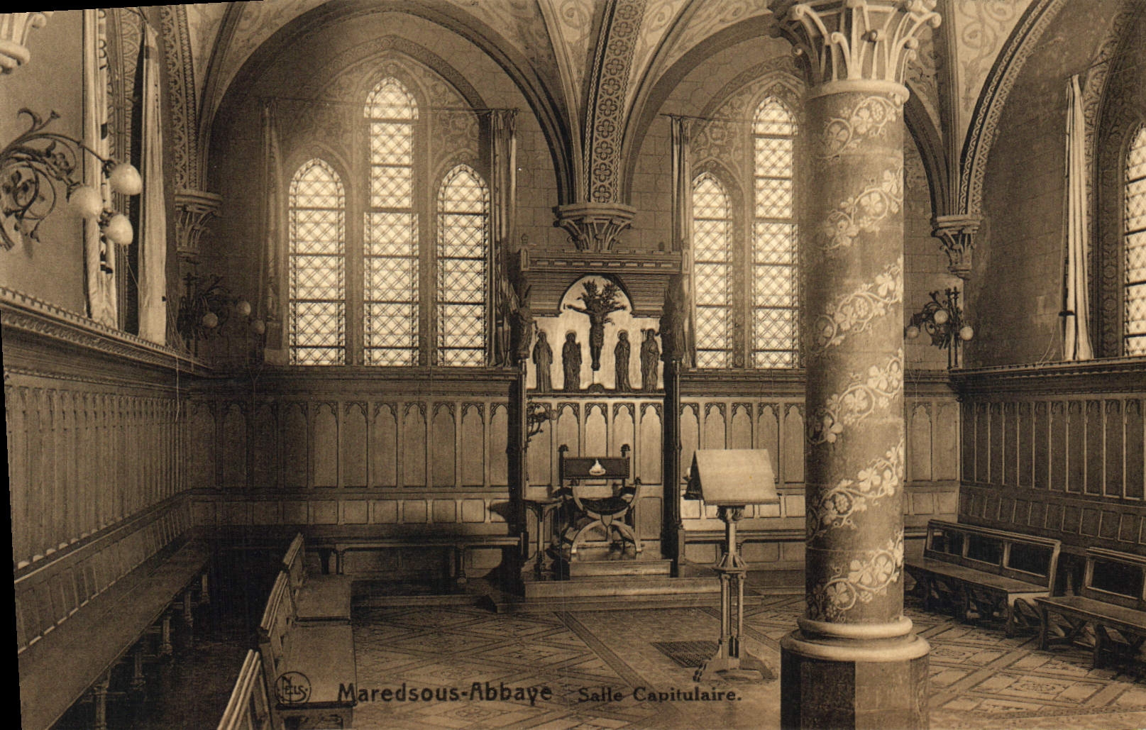 VINTAGE POSTCARD Maredsous Chapter house Abbey