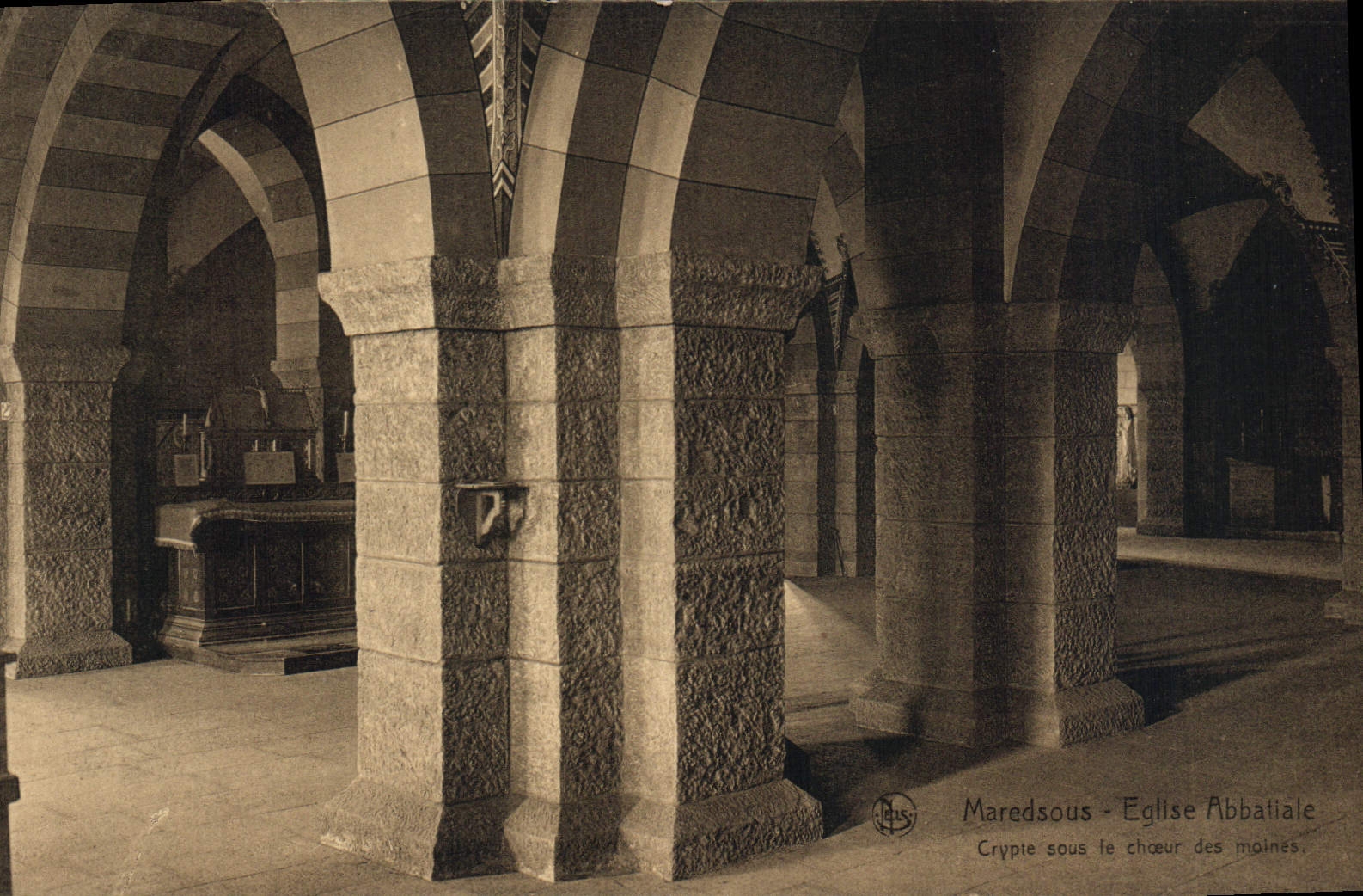 VINTAGE POSTCARD Maredsous Abbey church Crypt sour chorus of the monks