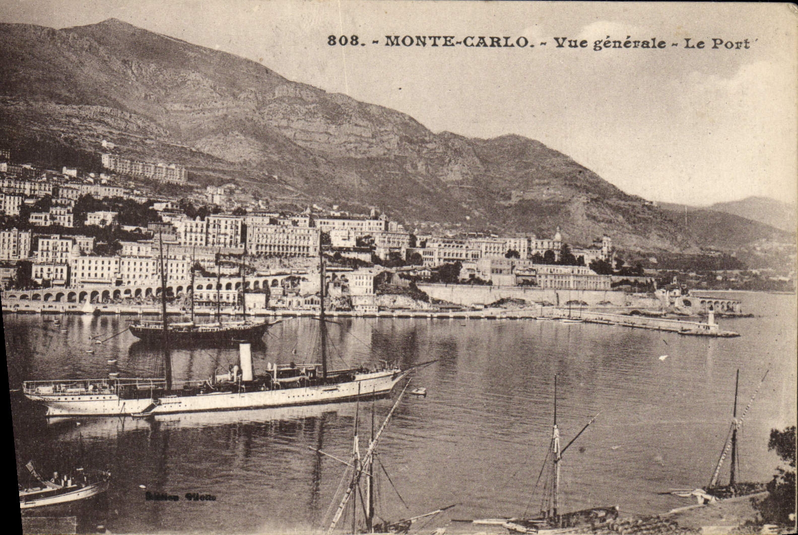 CPA Monte Carlo Vue generale Le port Bateaux
