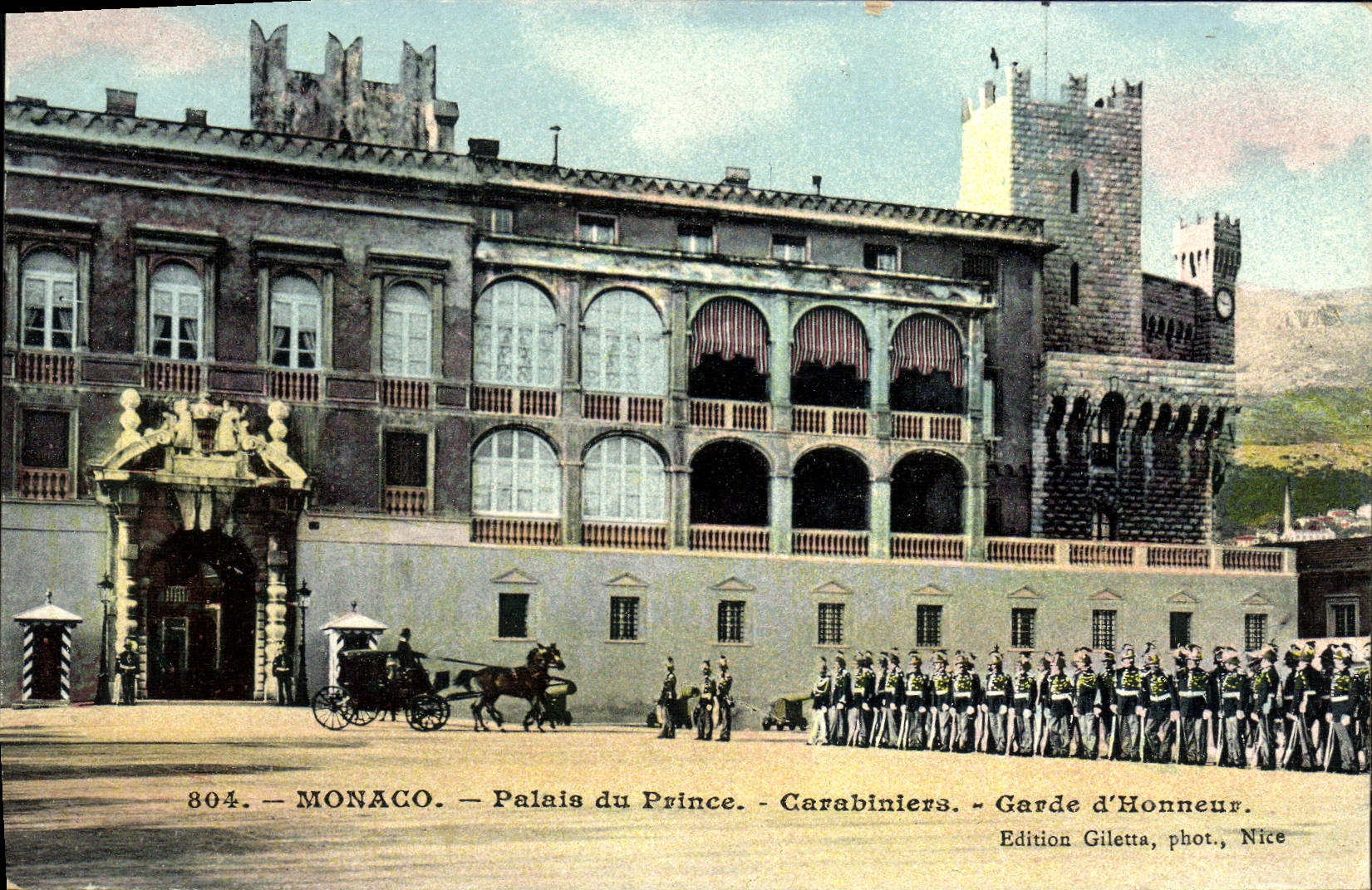 CPA Monaco Palais du Prince Carabiniers Garde d'honneur Militaria