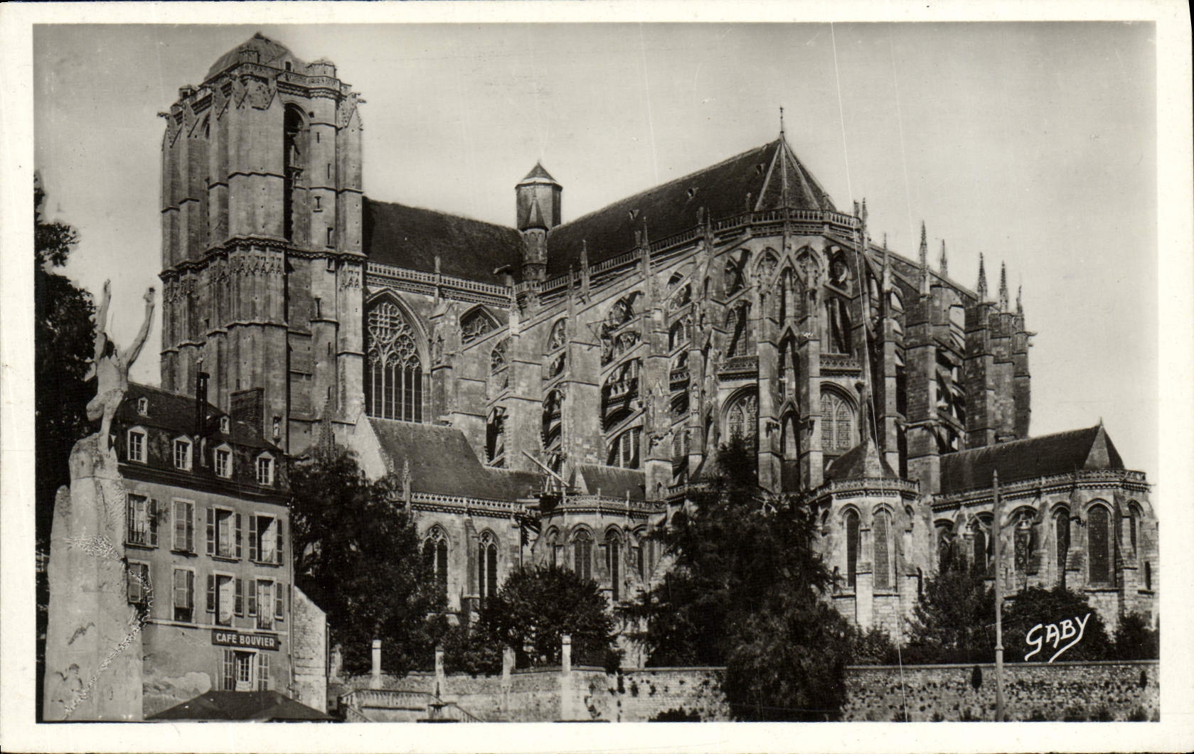 MODERN CARD Mans the Cathedral