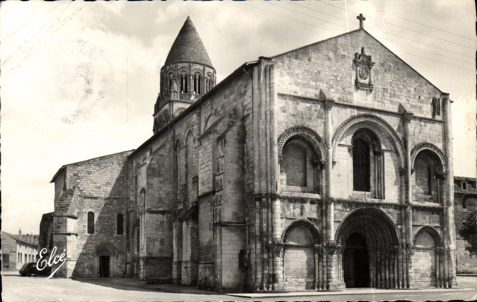 CPM Saintes L'Eglise Saint Marie des Dames