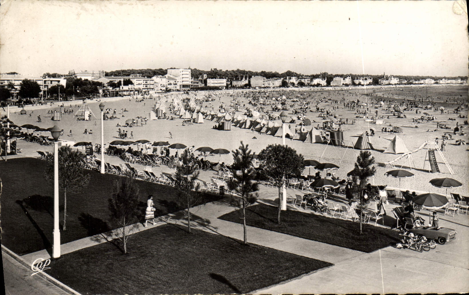 POSTAL MODERNA Royan la playa y los jardines de la caminata de Botton