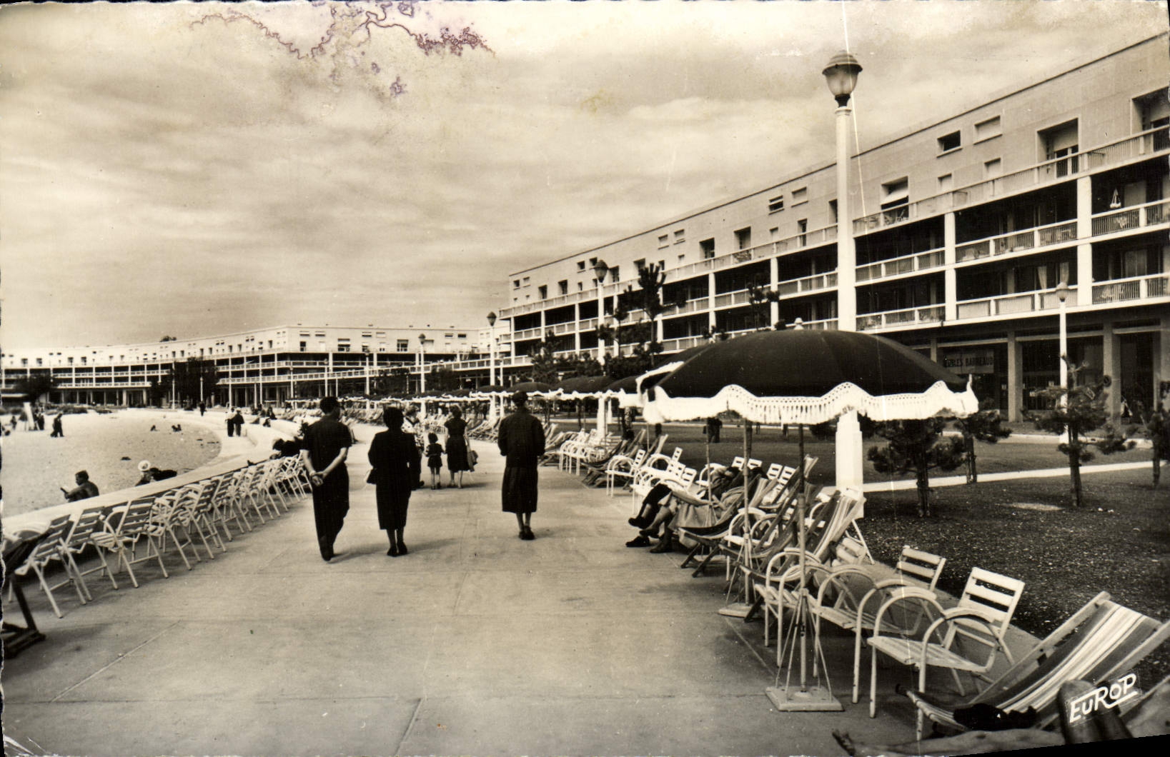 POSTAL MODERNA Royan la caminata del frente de mar