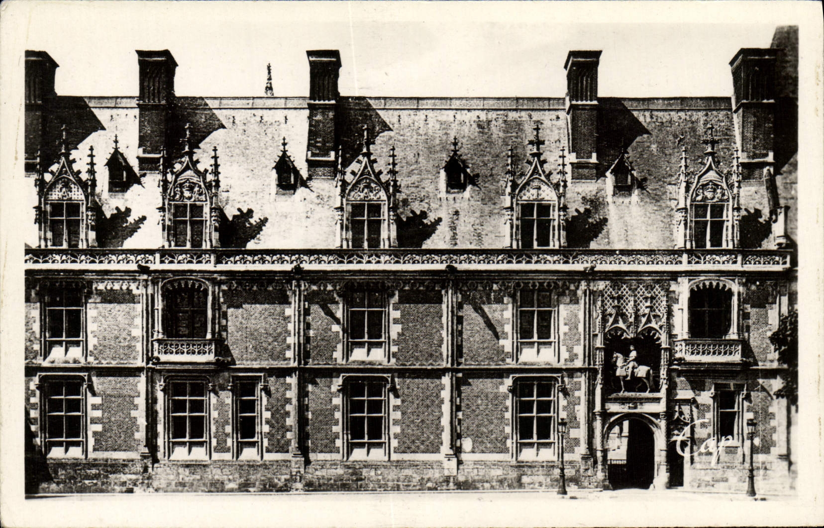 CPM Blois Le Chateau Aile Louis XII