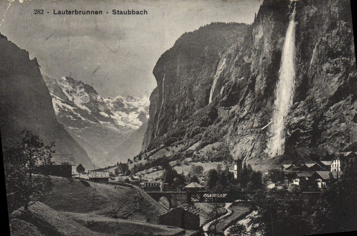 VINTAGE POSTCARD Lauterbrunnen Staubbach