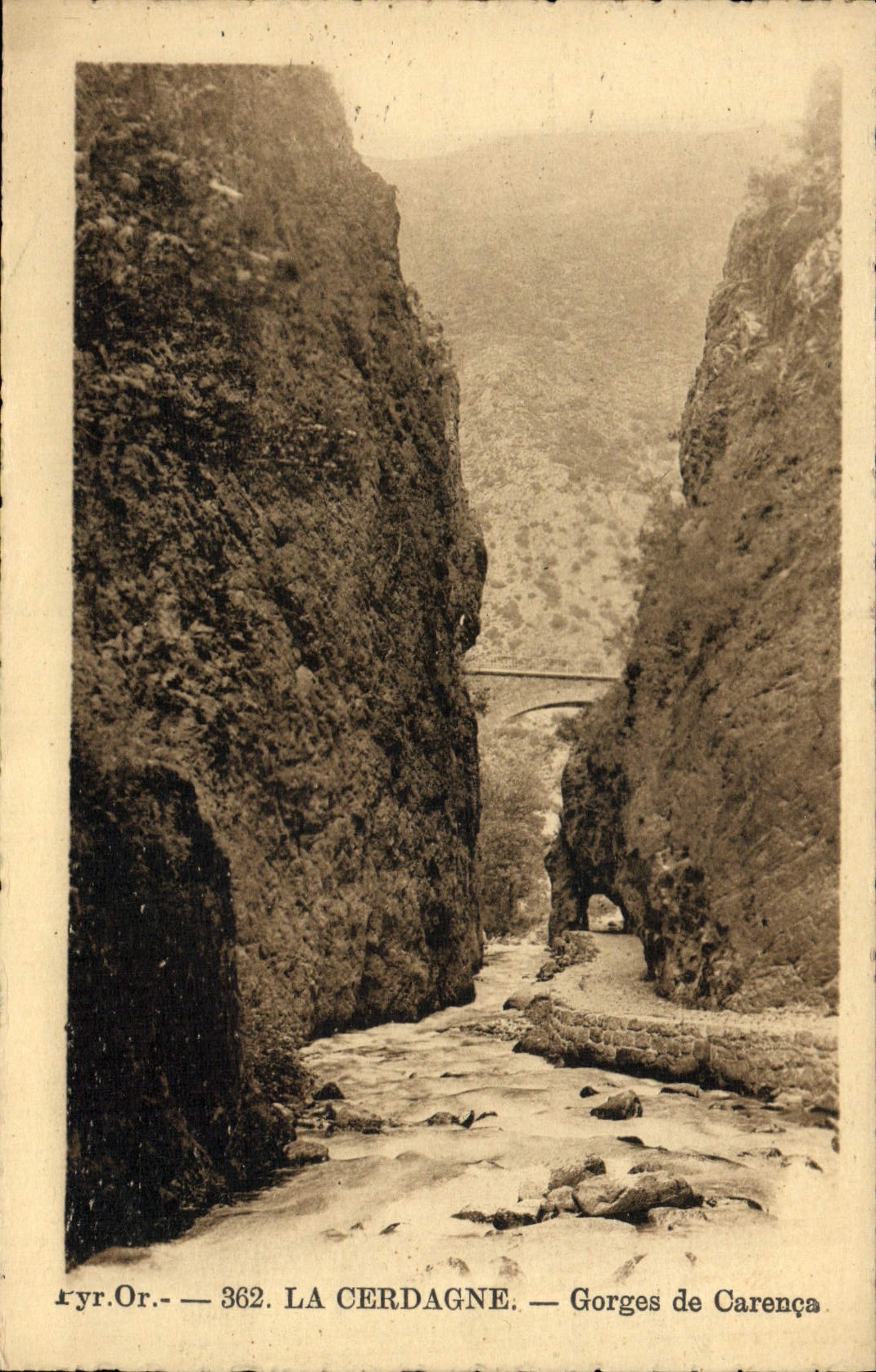 VINTAGE POSTCARD Cerdagne Gorges Of Deprived