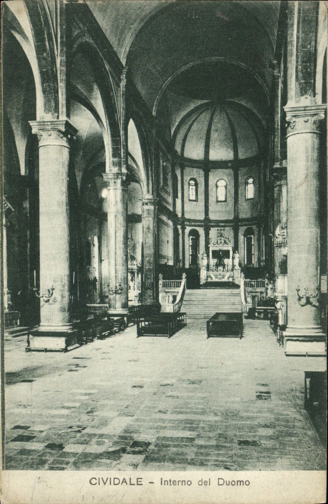 POSTAL Cividale Interno Del Duomo de la VENDIMIA