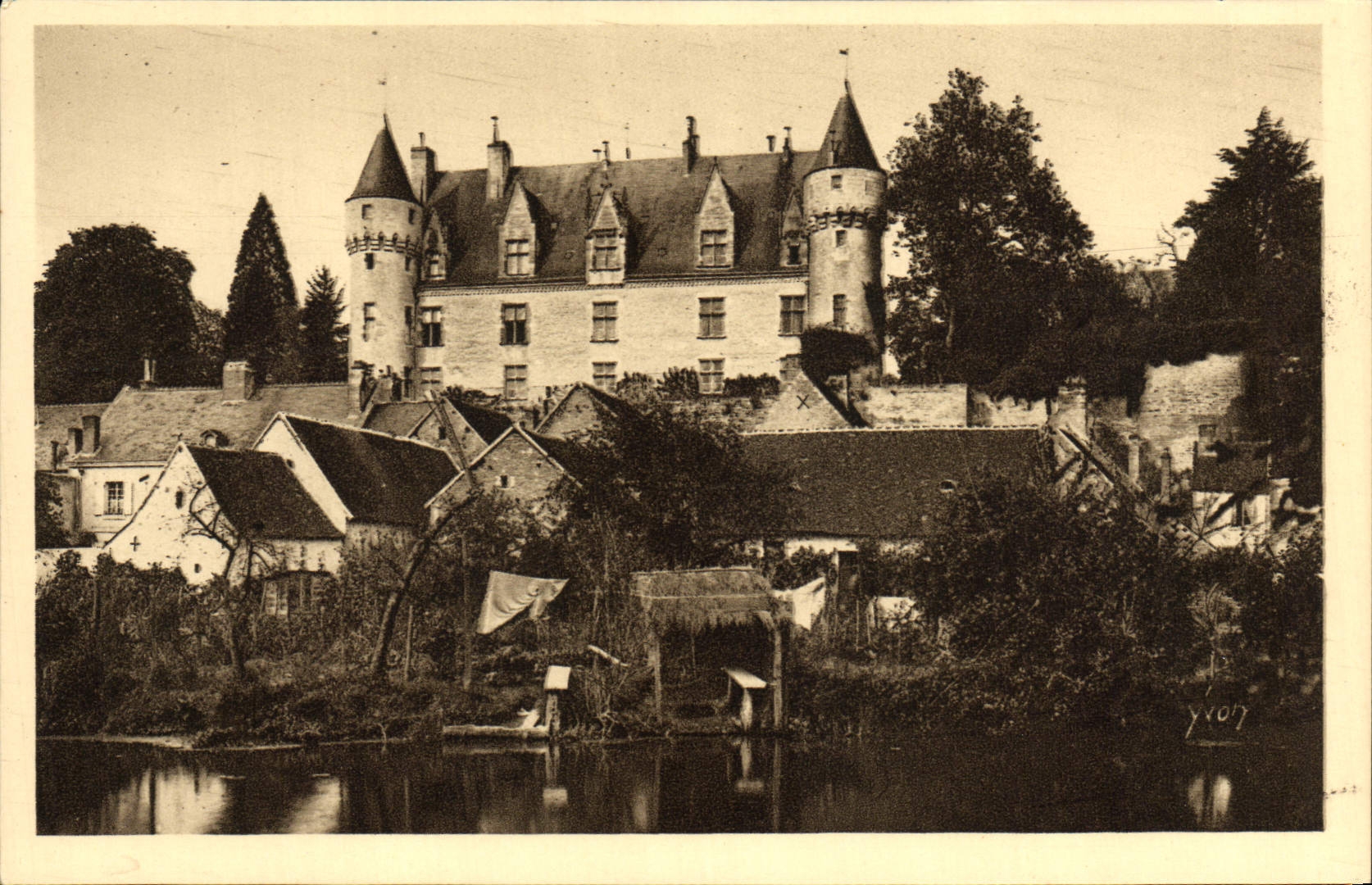 CPA La Douce France Chateaux De La Loire Chateau De Montresor Vue Generale
