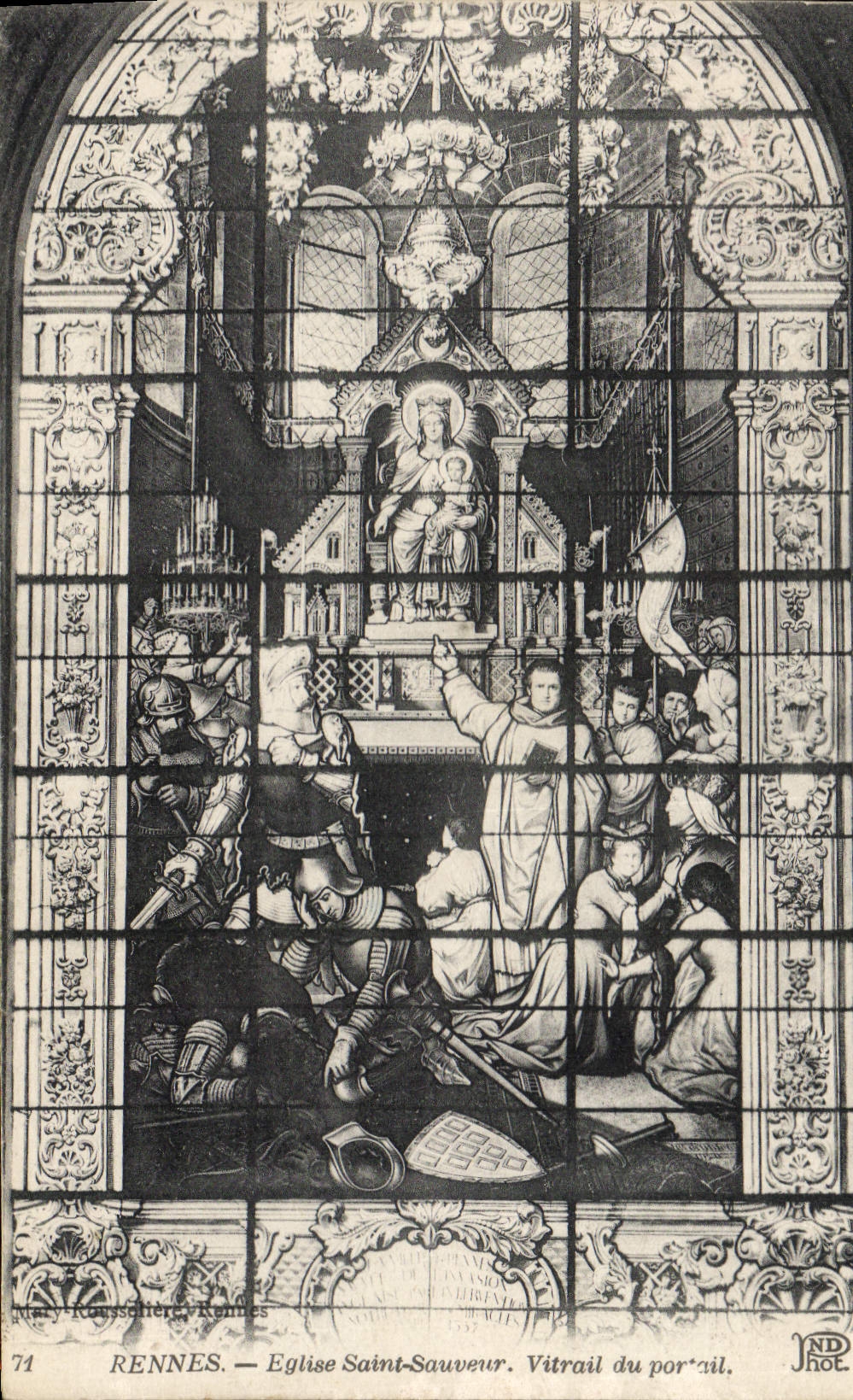 CPA Rennes Eglise Saint Sauveur Vitrail Du Portail