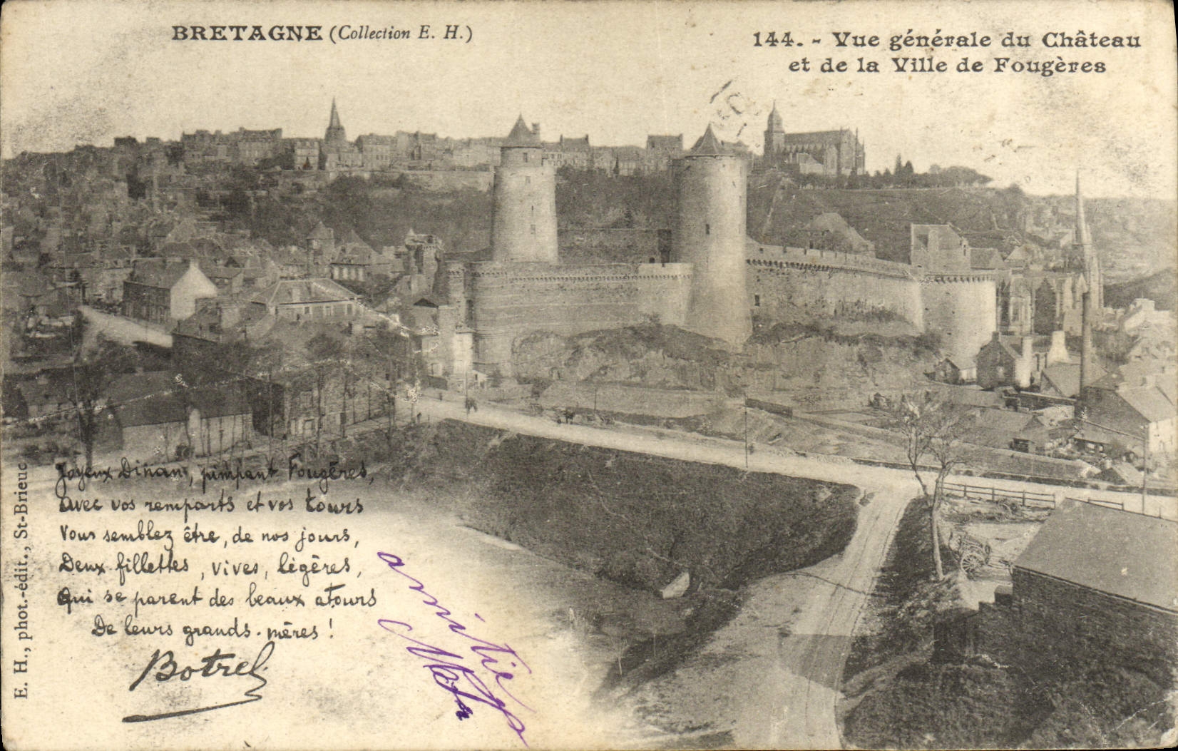 CPA Bretagne Vue Generale Du Chateau Et De La Ville De Fougeres Botrel