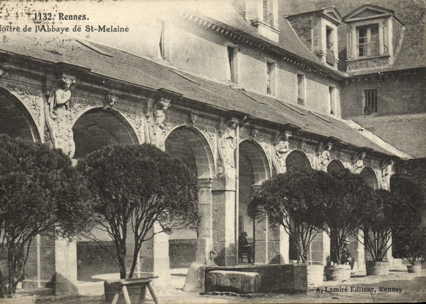 CPA Rennes Cloitre De l'Abbaye De St Melaine