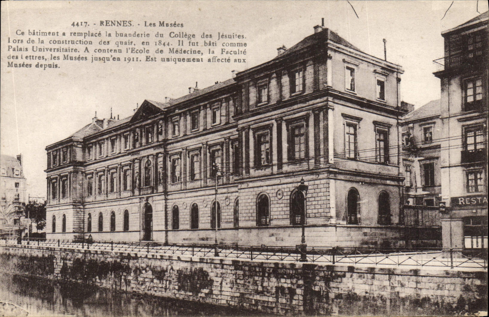 CPA Rennes Les Musees