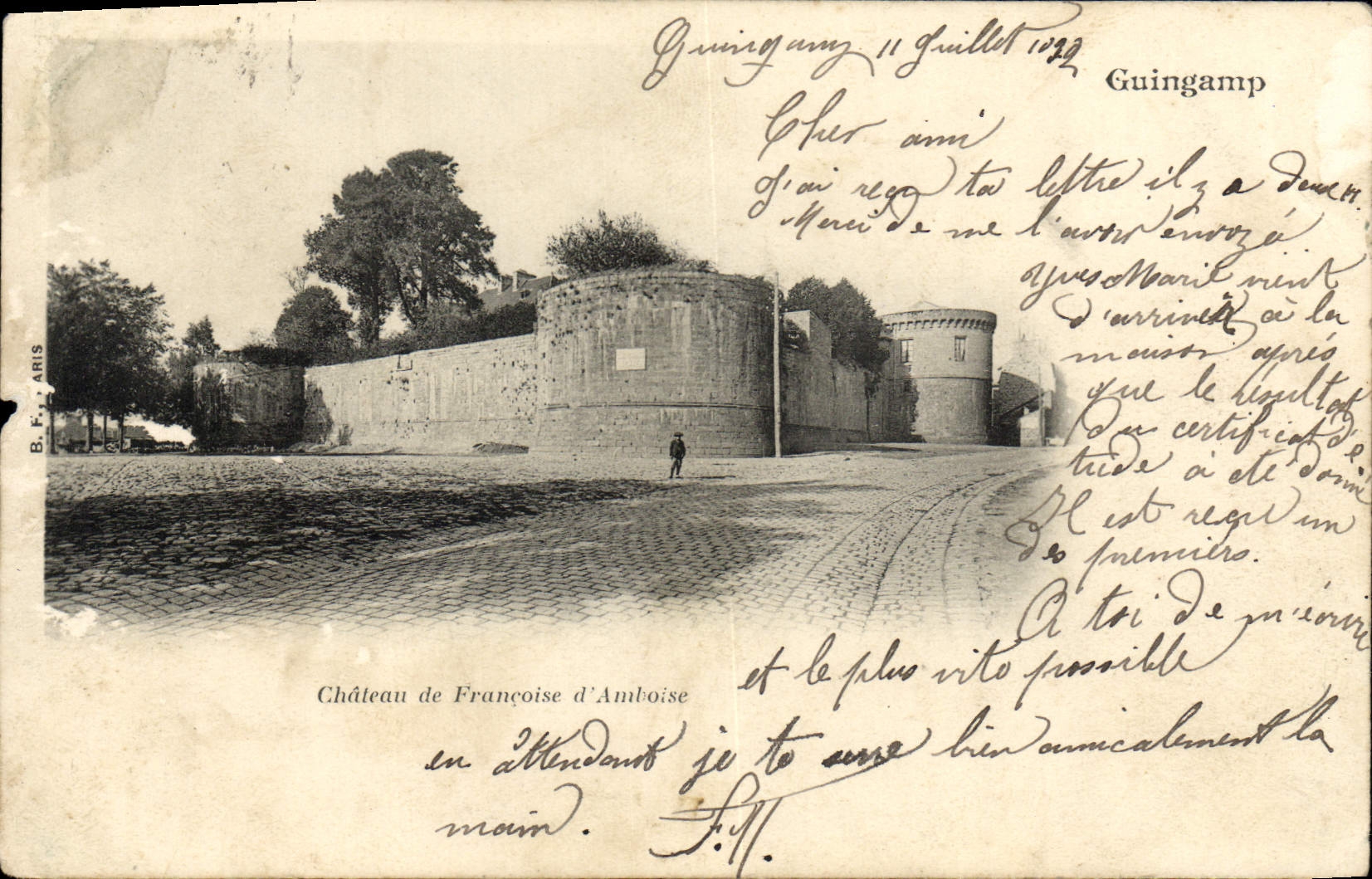 CPA Guingamp Chateau de Francoise d'Amboise