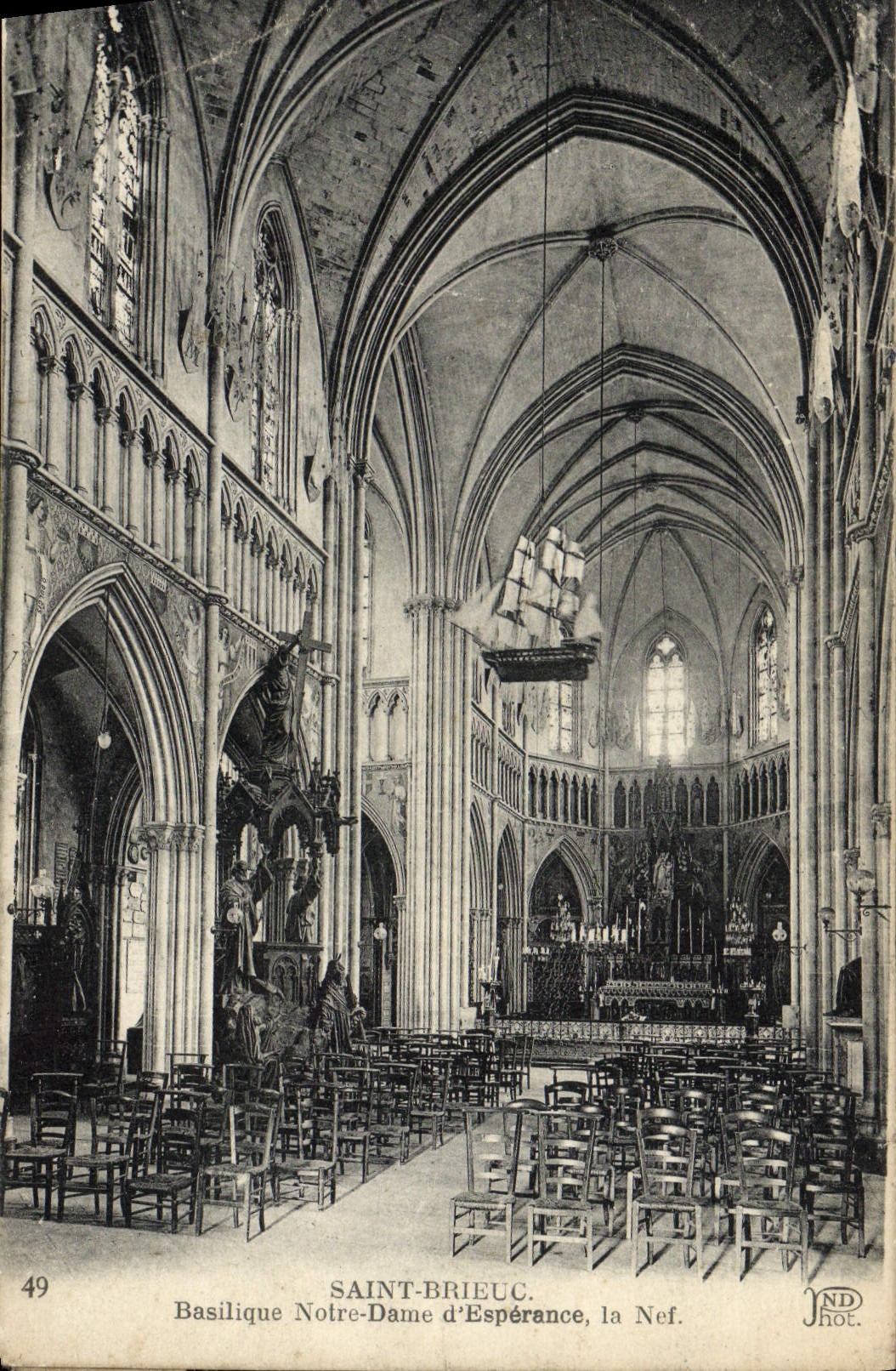 CPA Saint Brieuc Basilique Notre Dame d'Esperance La nef