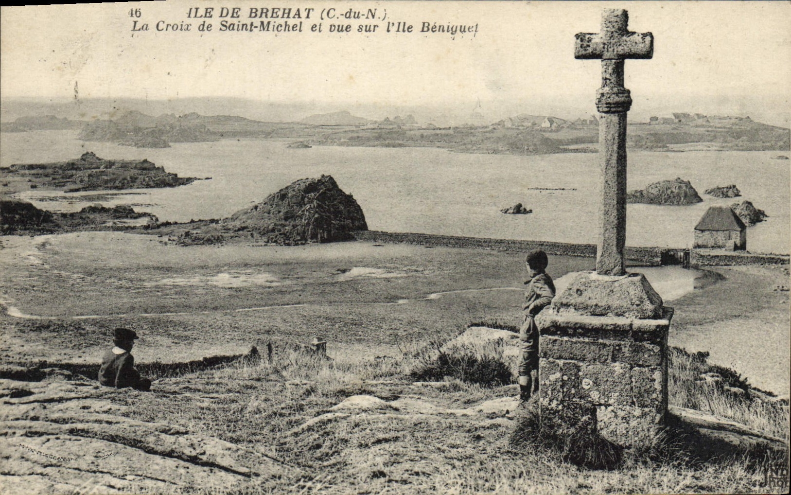 CPA Ile de Brehat La Croix de Saint Michel et vue sur l'ile Beniguet