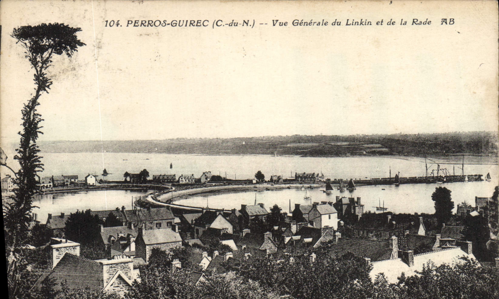 CPA Perros Guirec Vue Generale du Linkin et de La Rade