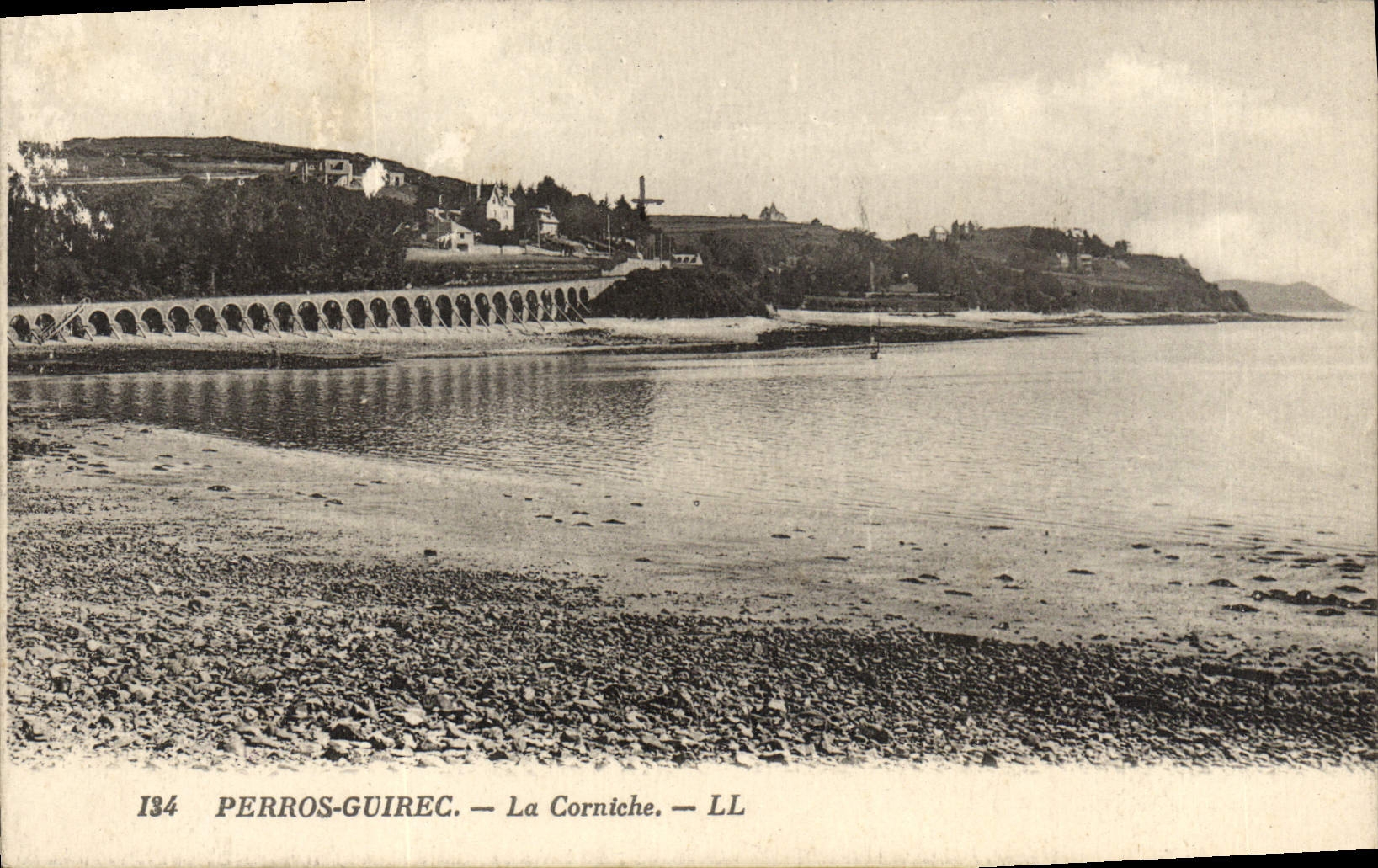 POSTAL Perros Guirec de la VENDIMIA la cornisa