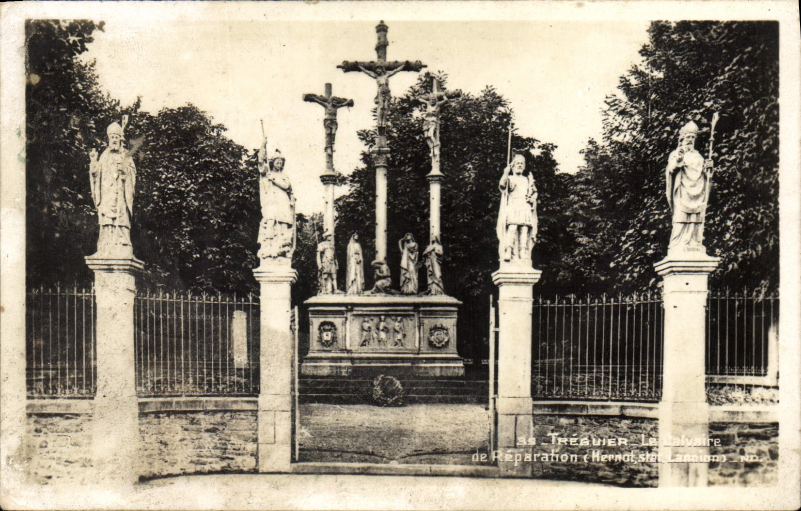 CPA Treguier Le calvaire de Reparation