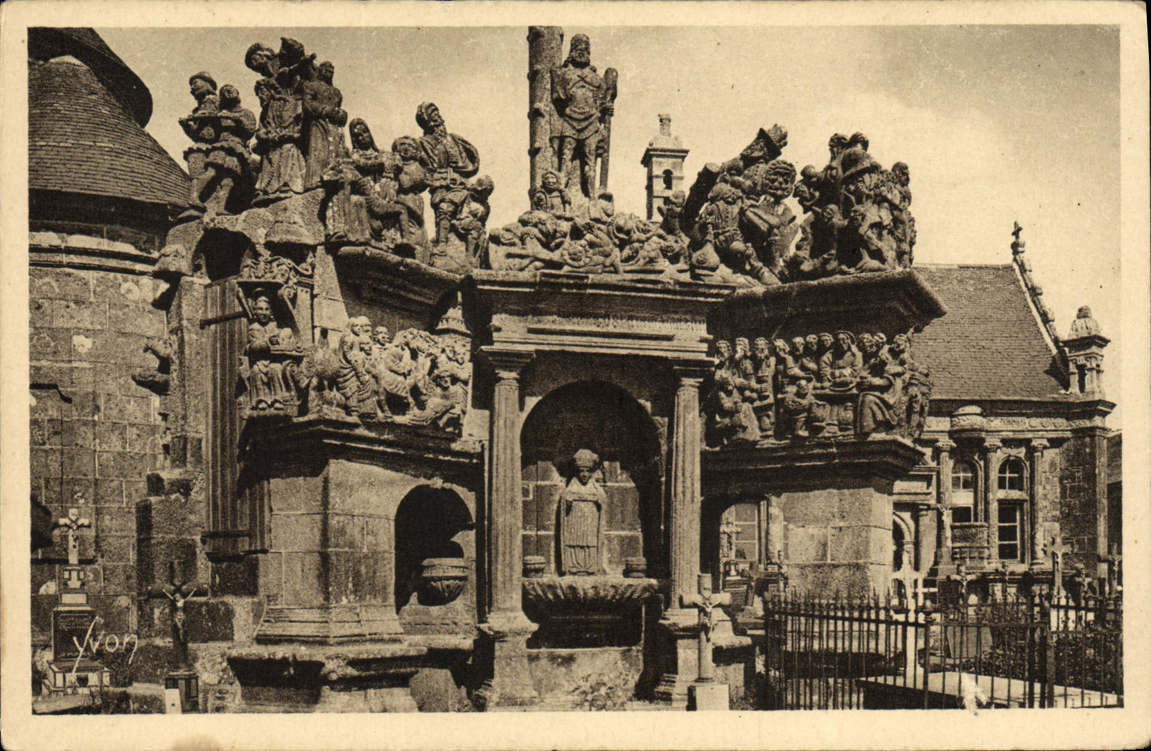 CPA Guimiliau Calvaire