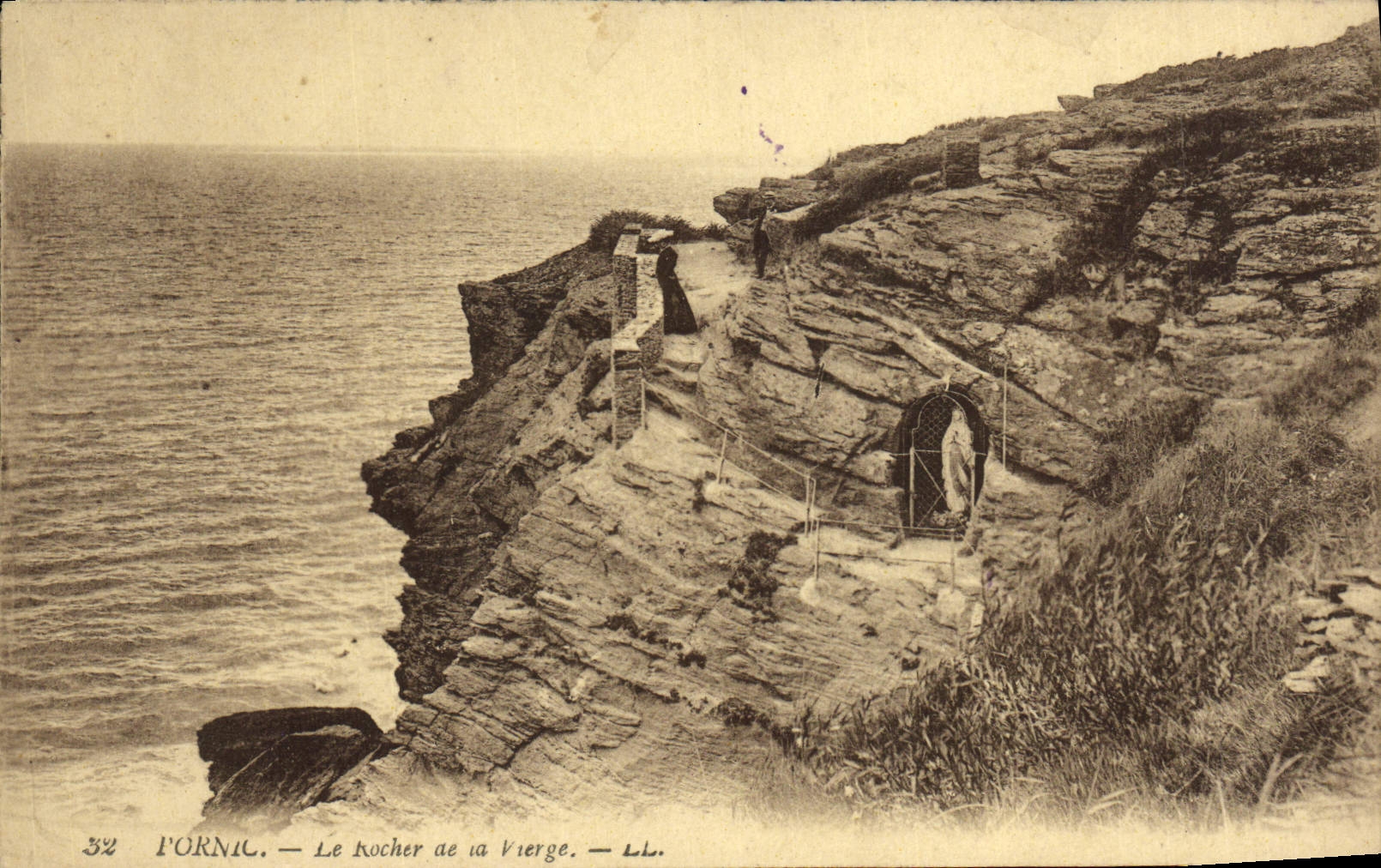 CPA Pornic Le Rocher de la Vierge